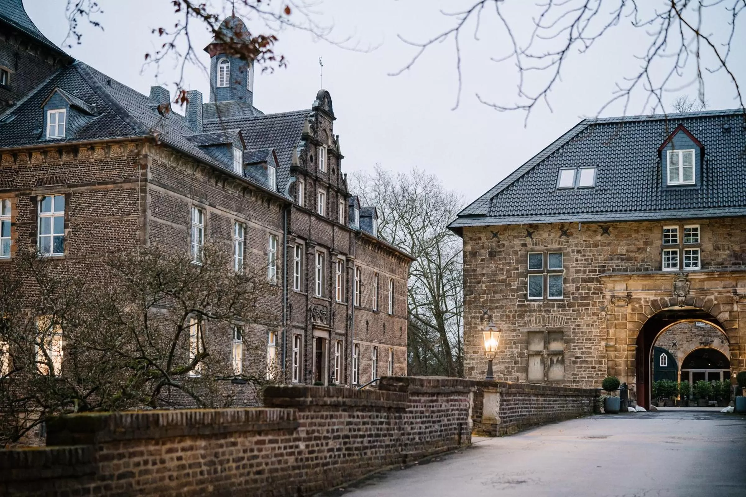 Property building in Schlosshotel Hugenpoet