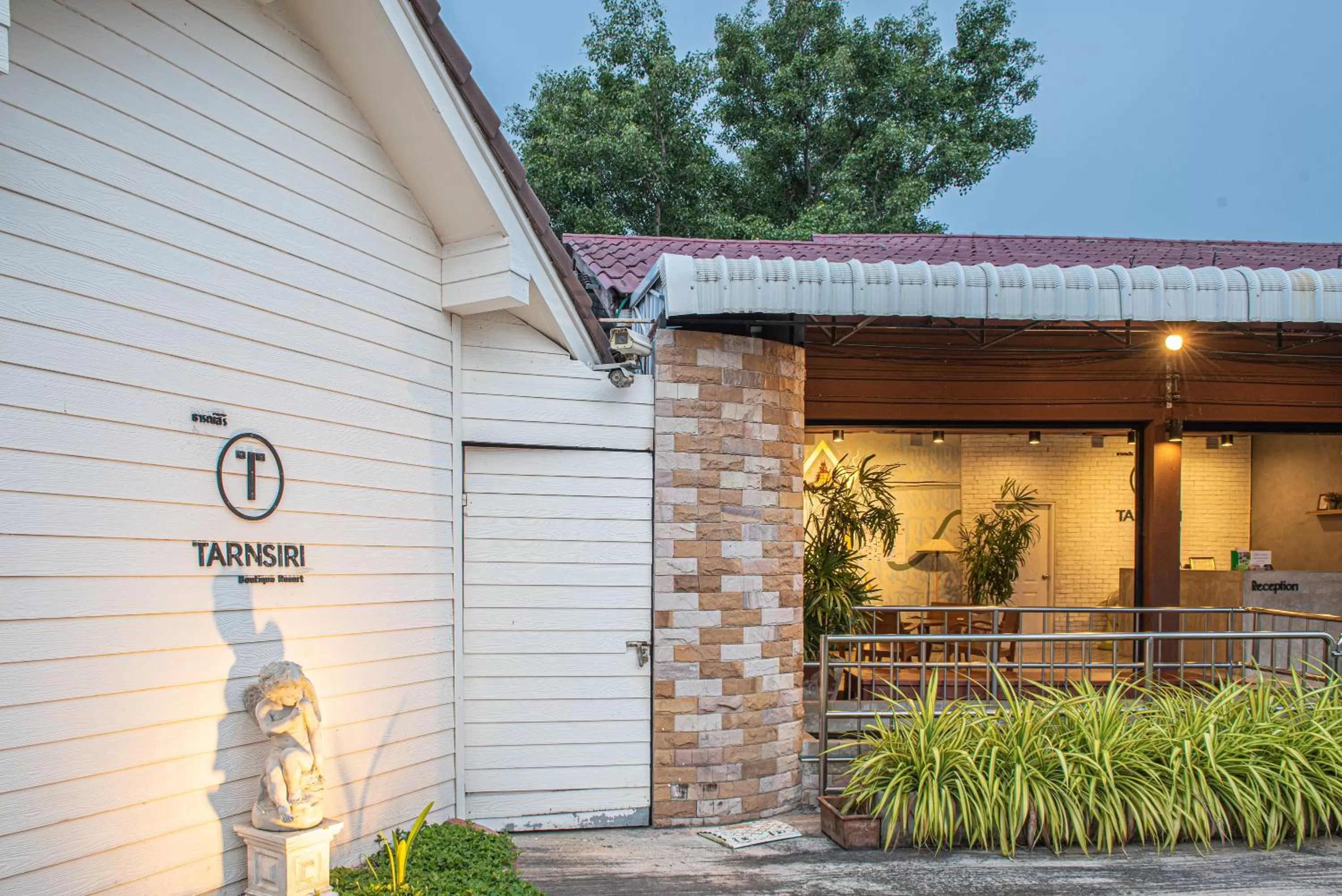 Property building in Tarnsiri Boutique Resort