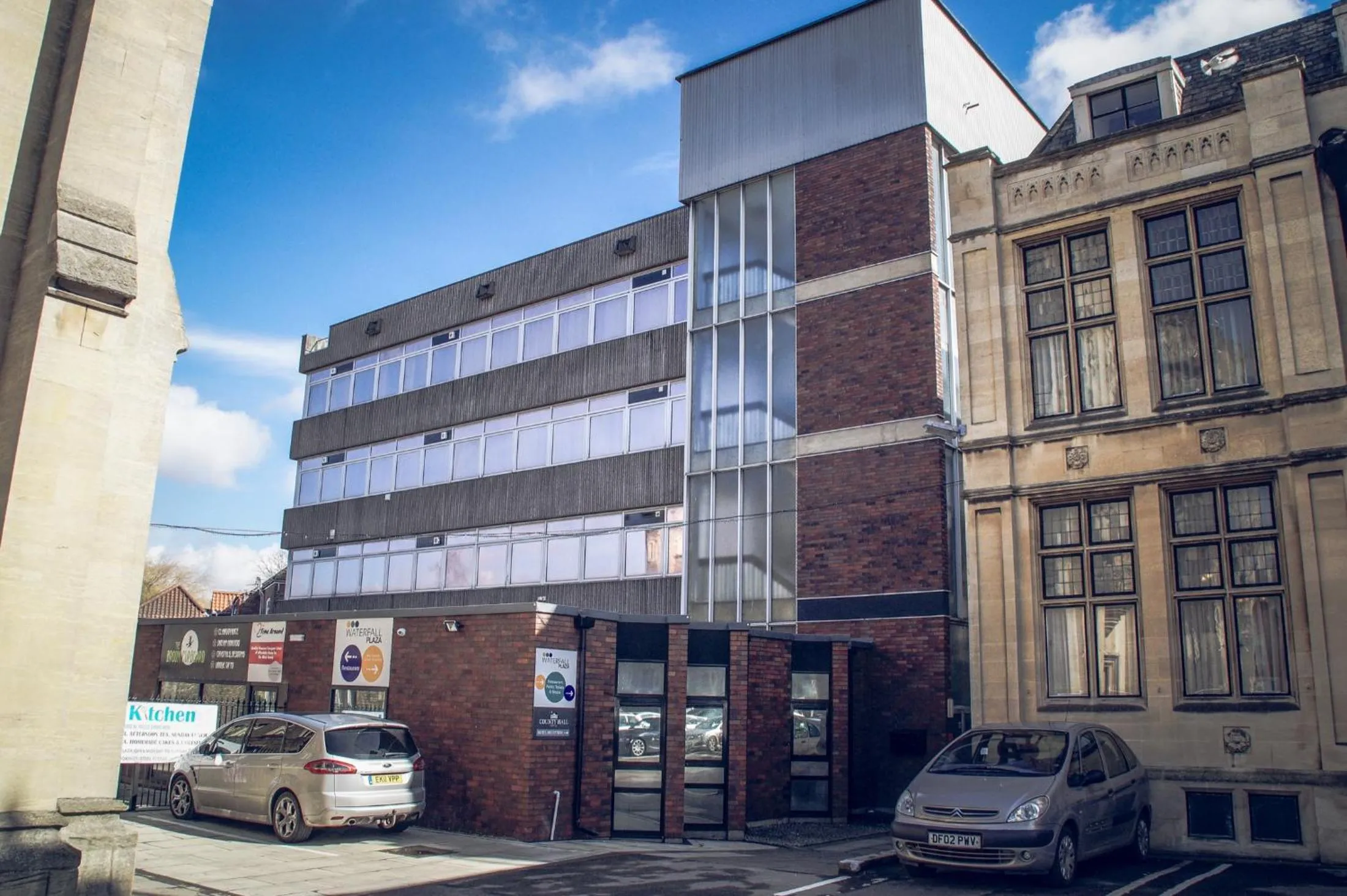 Facade/entrance in County Hall Apartment Hotel