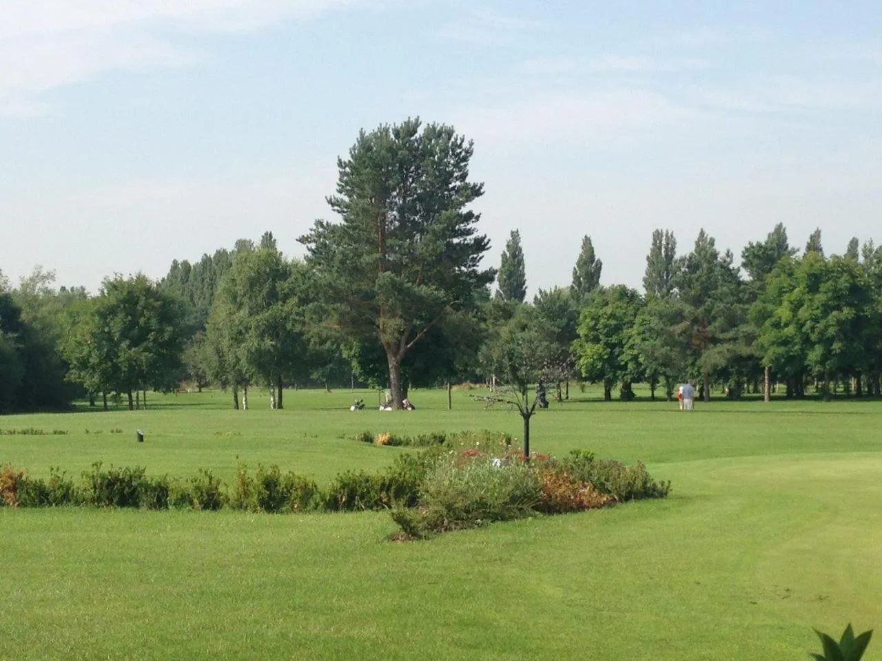 Area and facilities in Calderfields Golf & Country Club