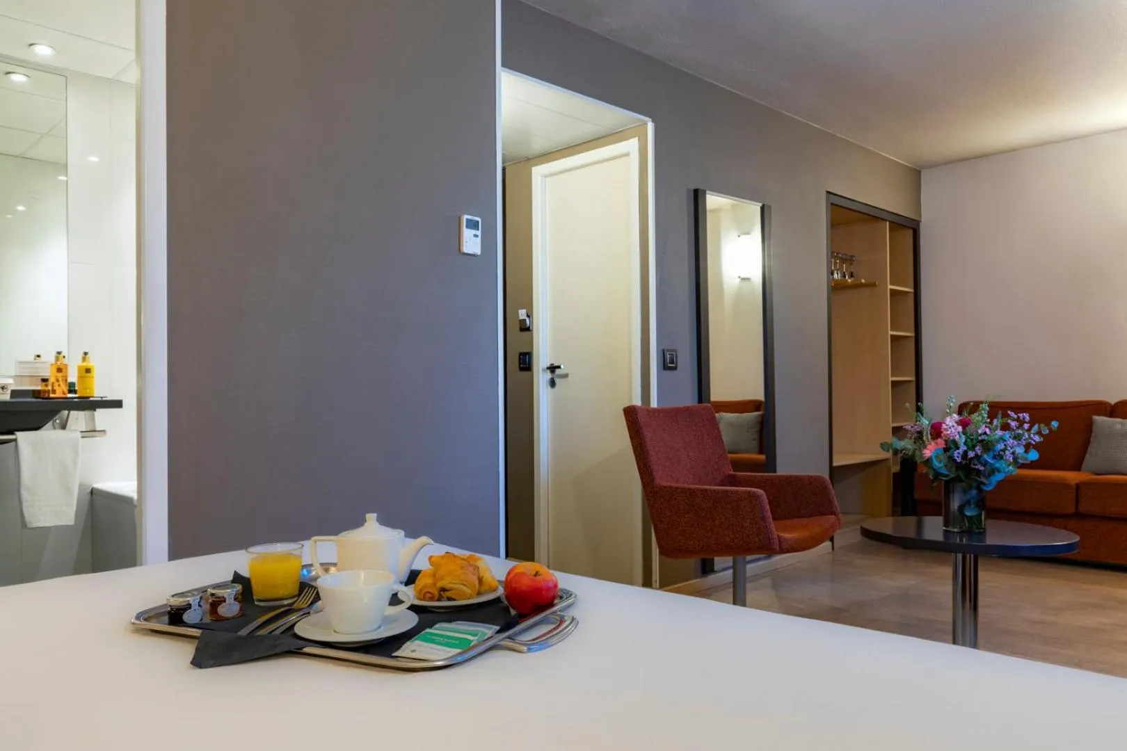 Bed in Escale Oceania Aix-en-Provence