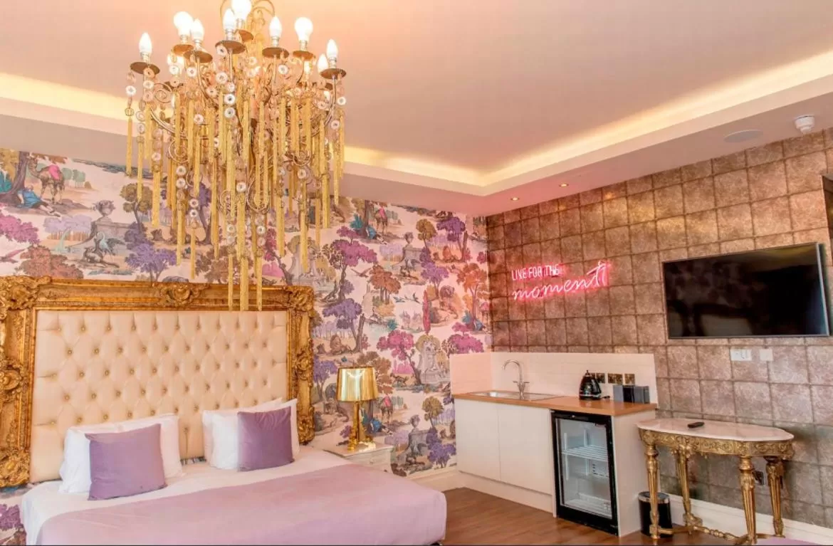 Kitchen or kitchenette in The Shankly Hotel