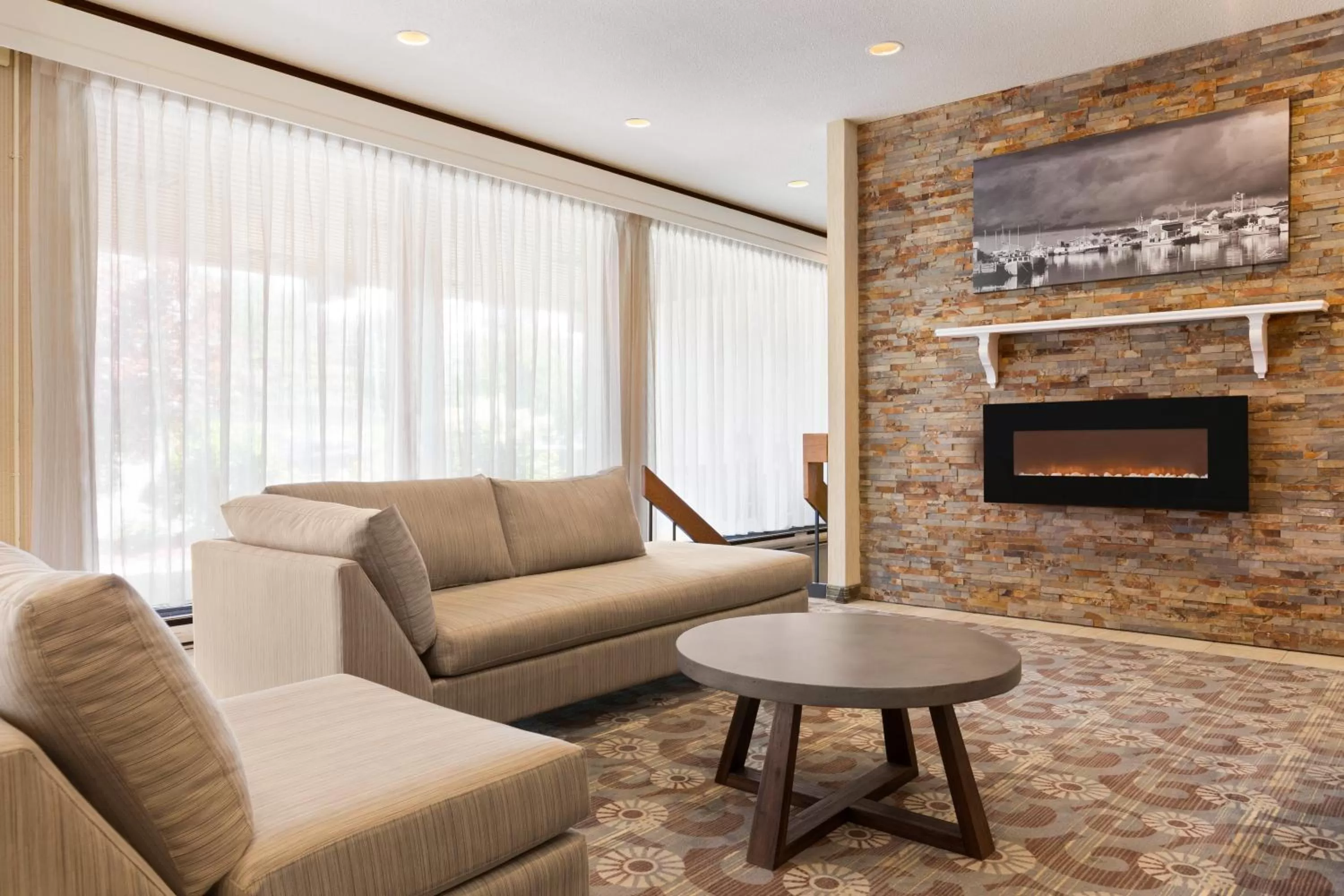 Lobby or reception in Travelodge by Wyndham Sydney