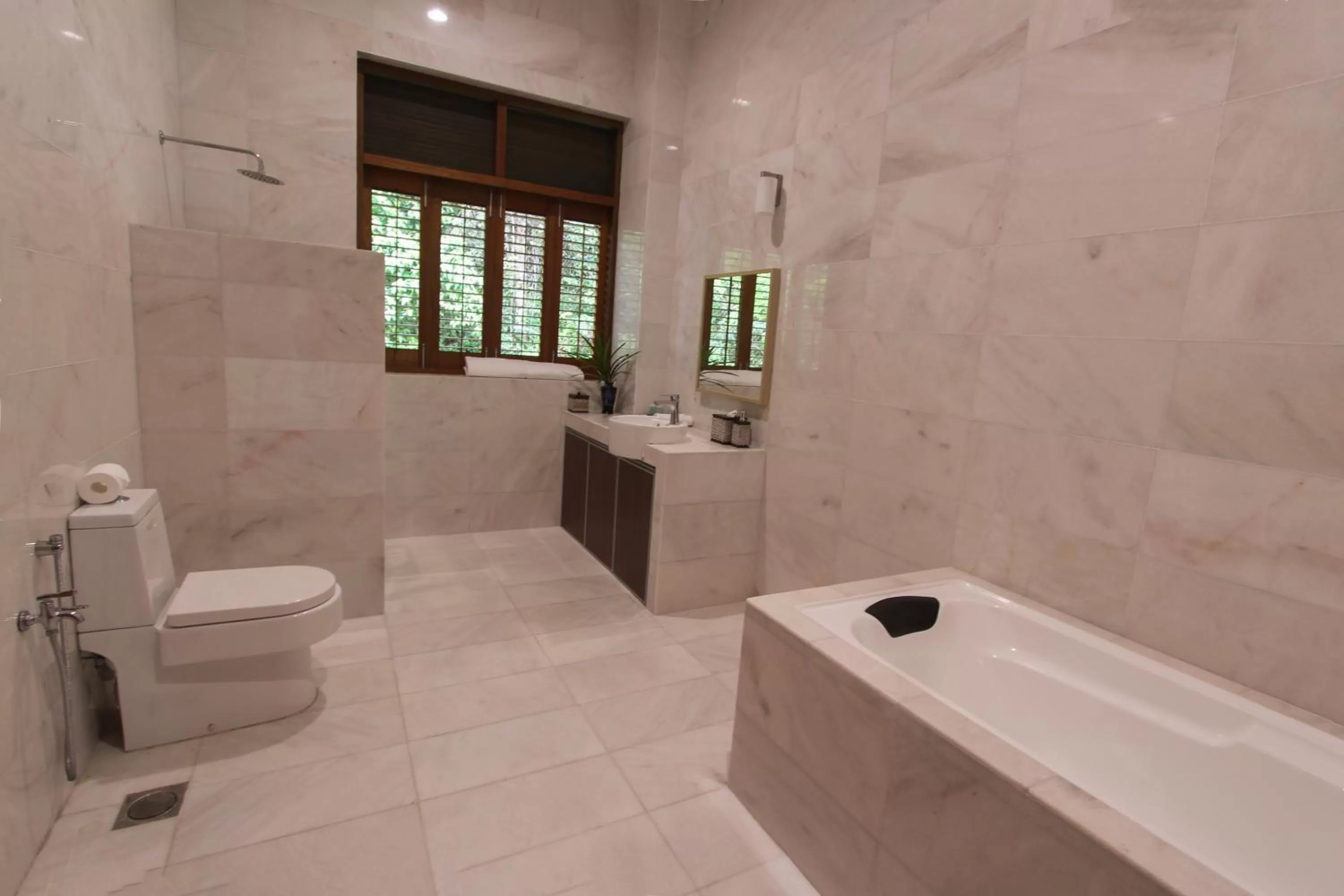 Toilet in Harmony Valley Retreat