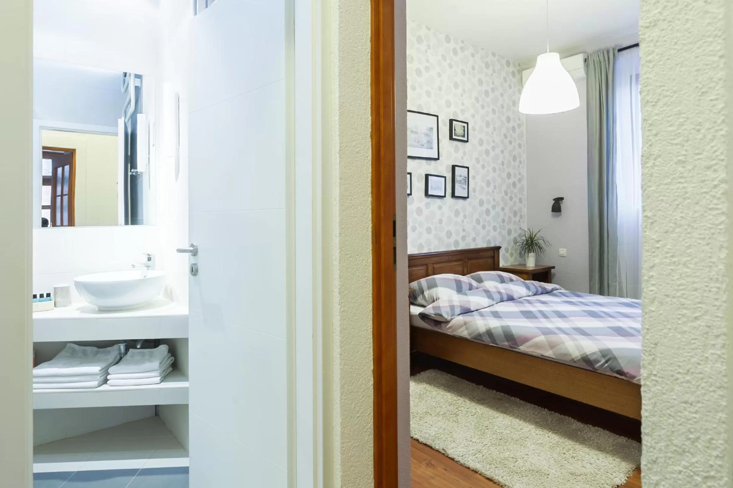 Bathroom, Bed in Maksimilian Osijek