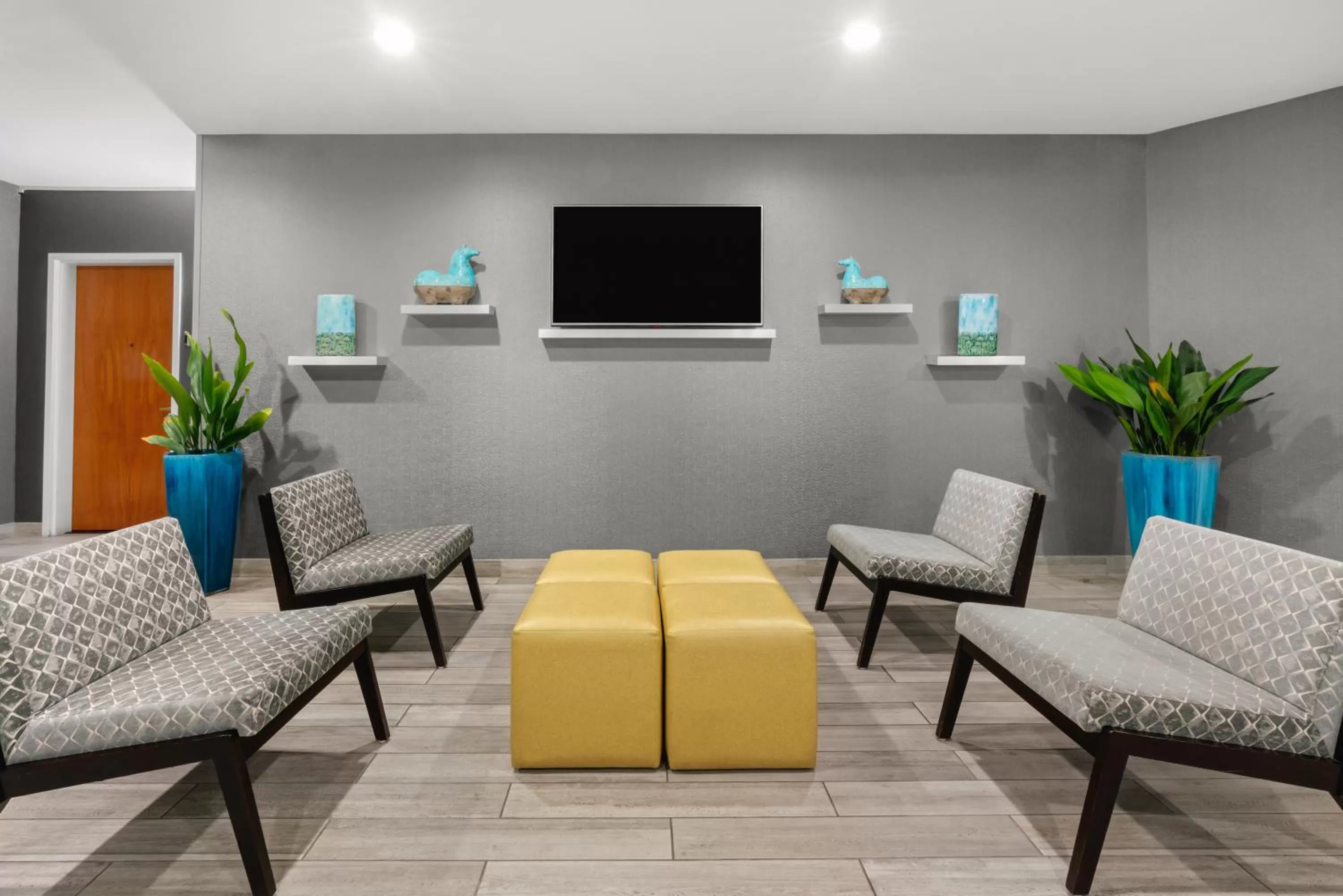 Lobby or reception in Hotel Aura SFO Airport FREE SHUTTLE