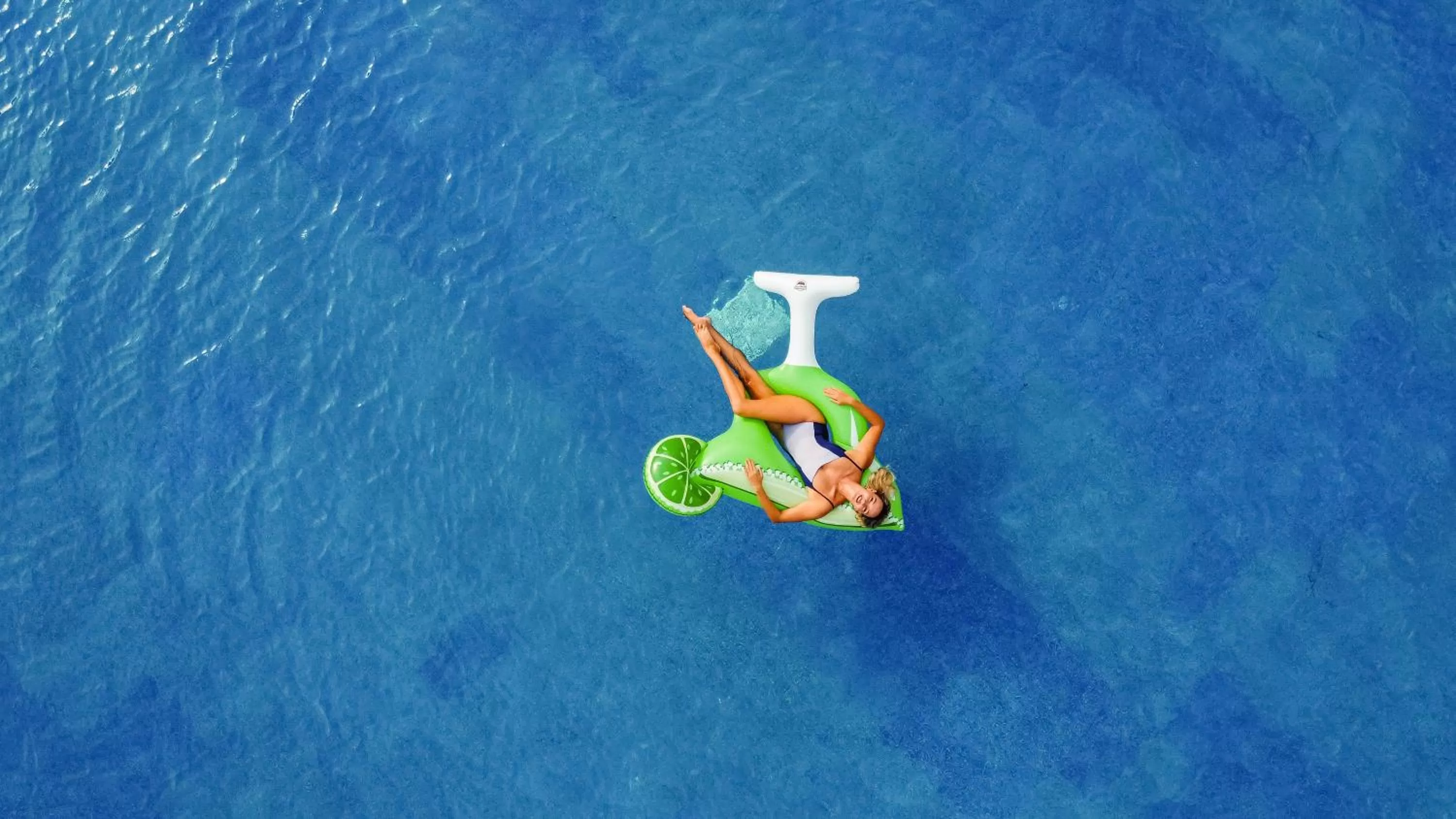 Swimming pool in Margaritaville Island Reserve Riviera Cancún - A Karisma All-Inclusive Experience for All