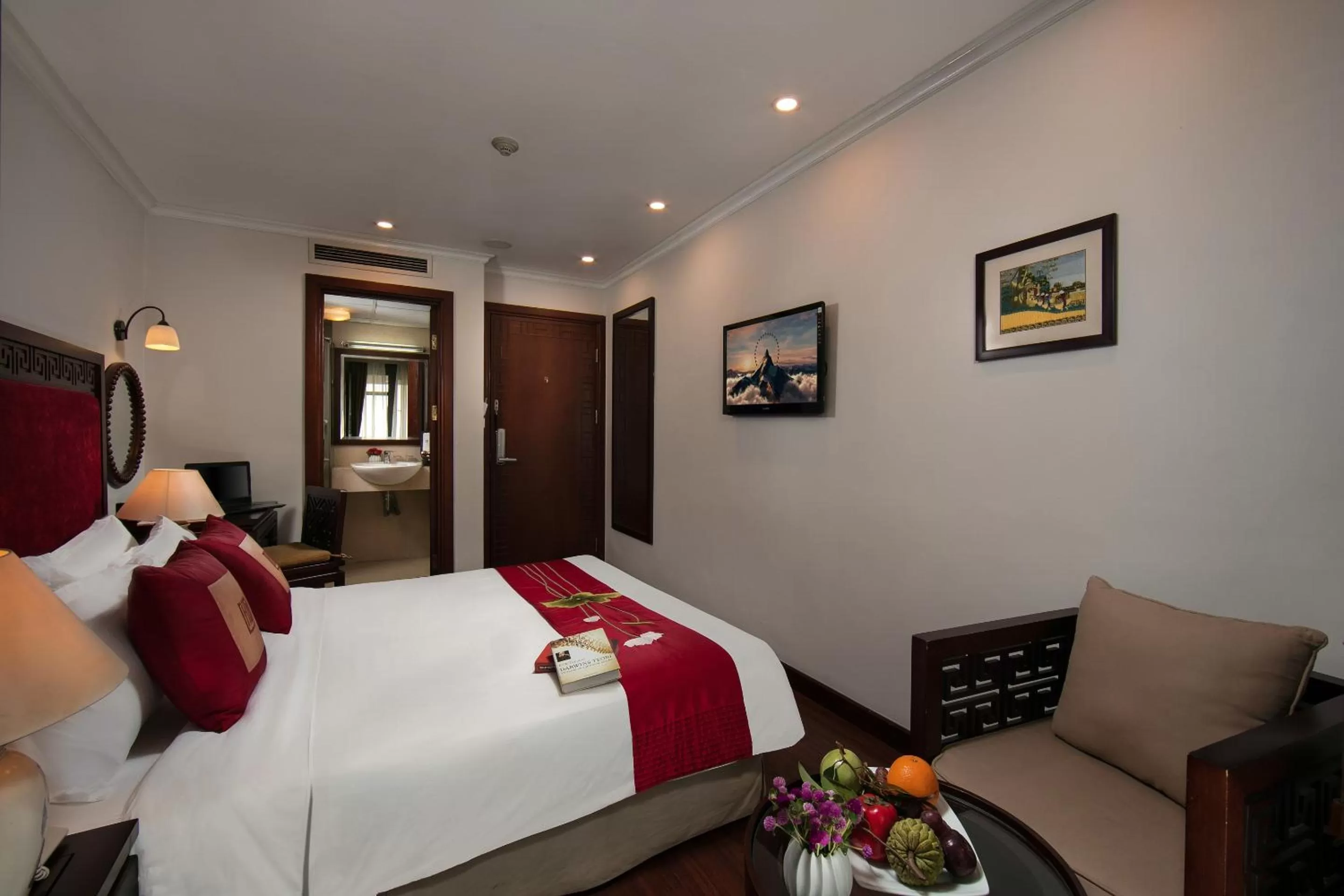 Photo of the whole room, Bed in Au Coeur d'Hanoi Boutique Hotel