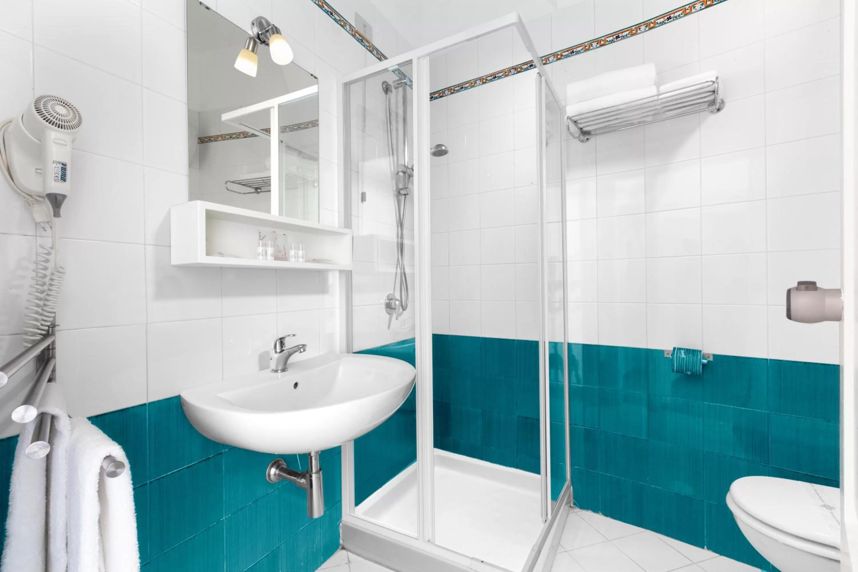 Shower in Hotel Herculaneum