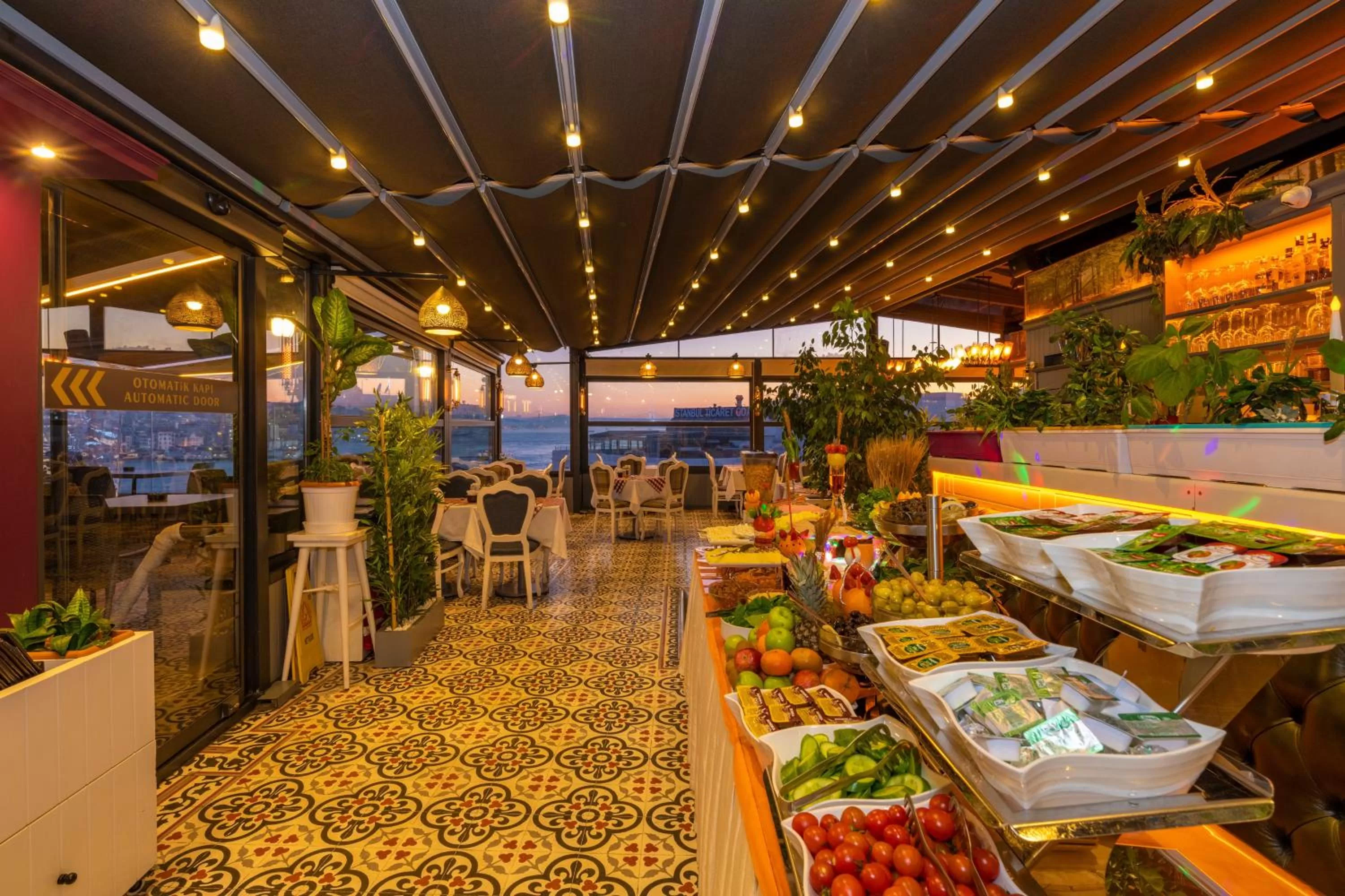 On-site shops in Alpek Hotel