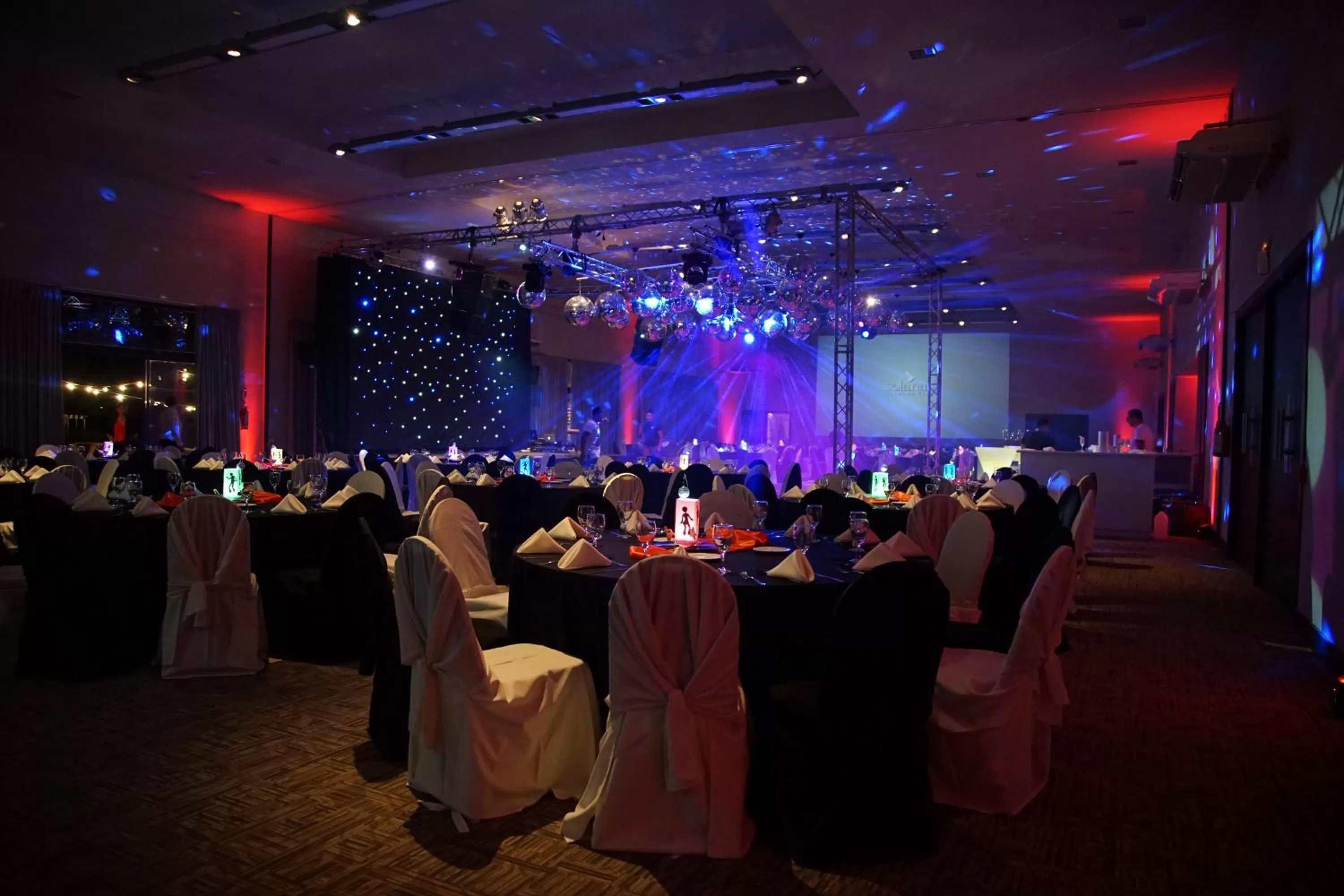 Business facilities in Solanas Punta del Este & Crystal Beach