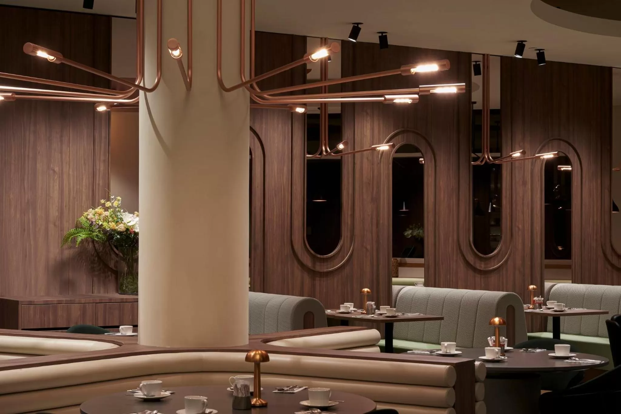 Restaurant/places to eat in Crowne Plaza Brussels Airport by IHG