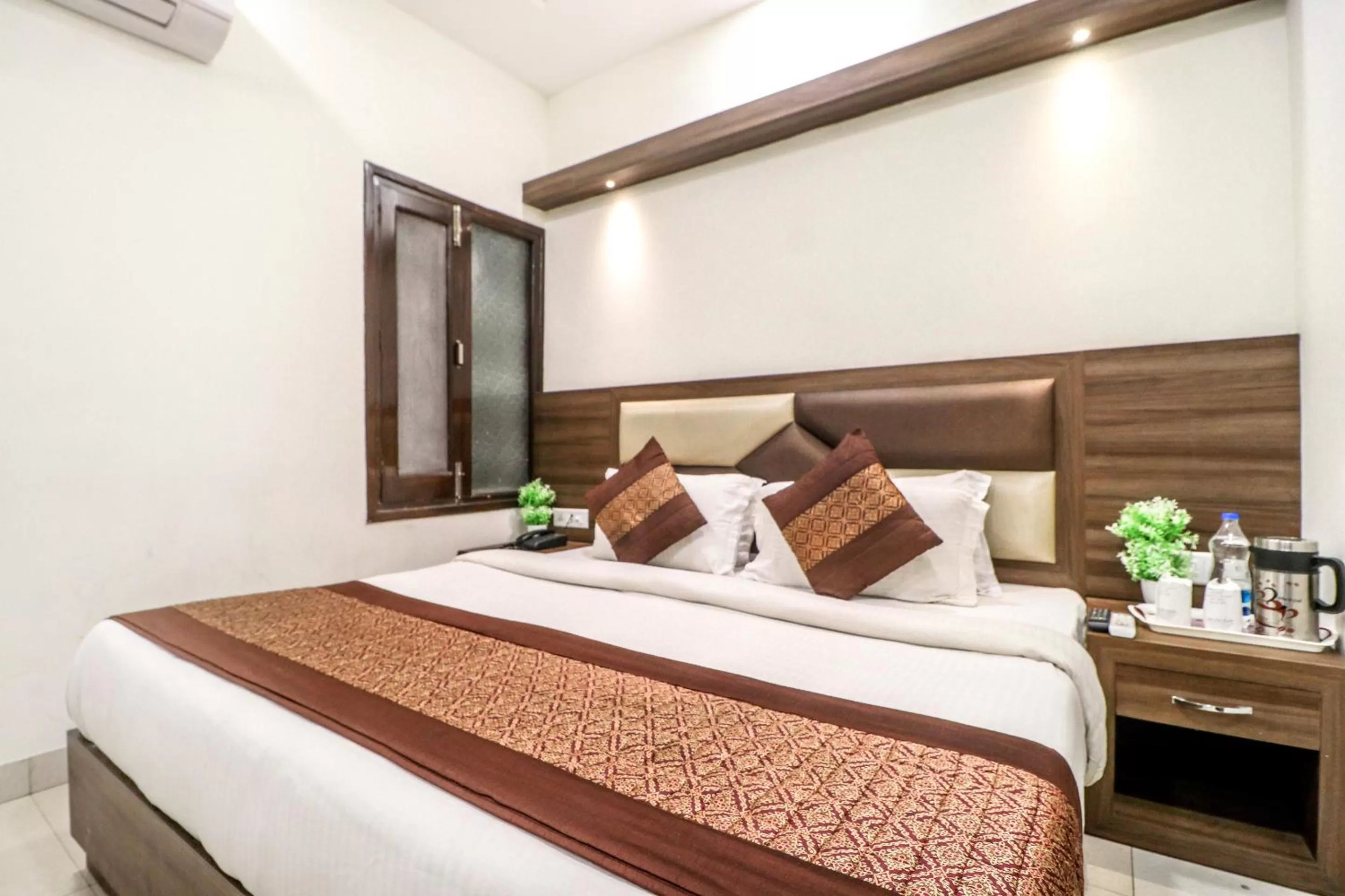 Photo of the whole room, Bed in Hotel Kings