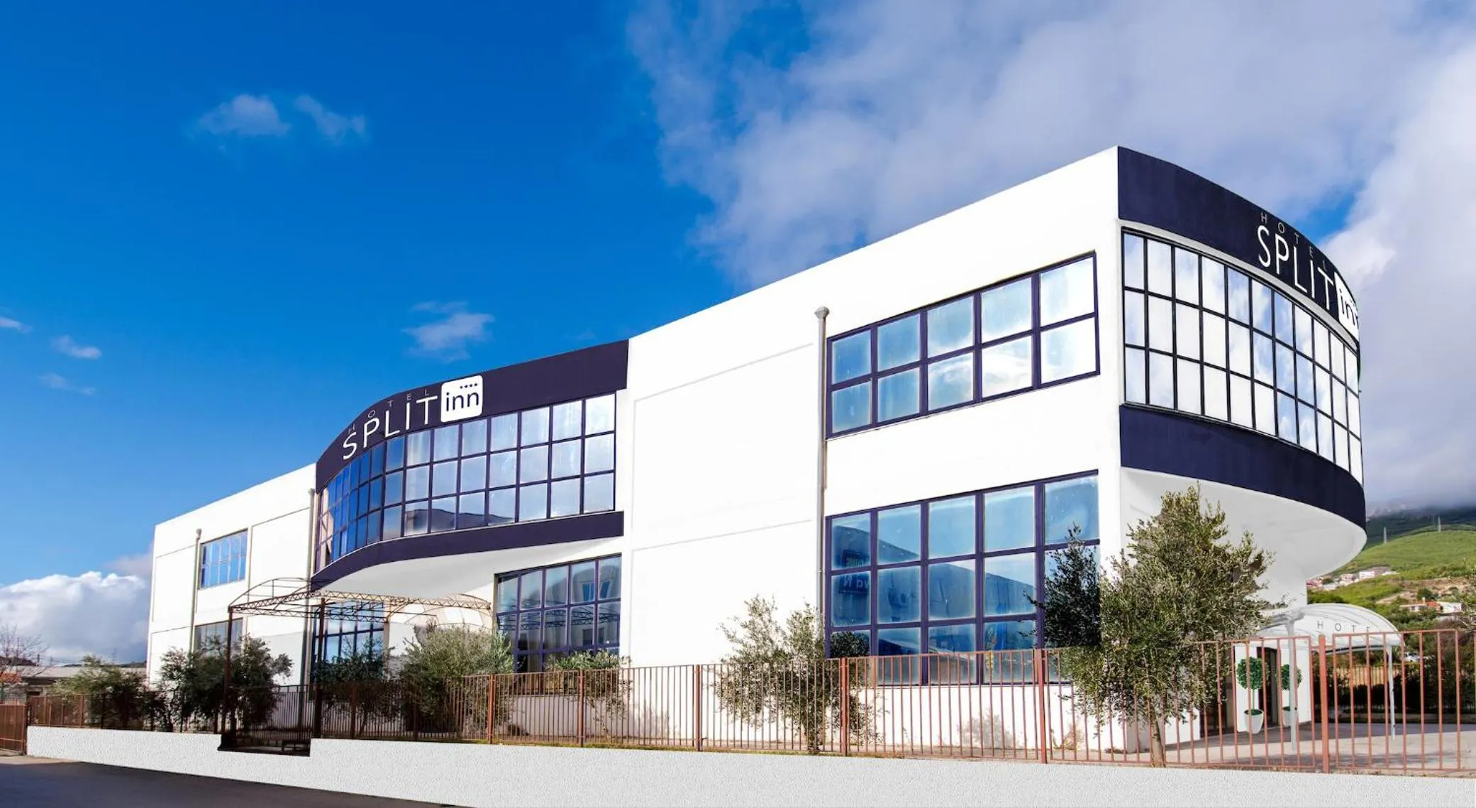 Property building in Hotel Split Inn by President