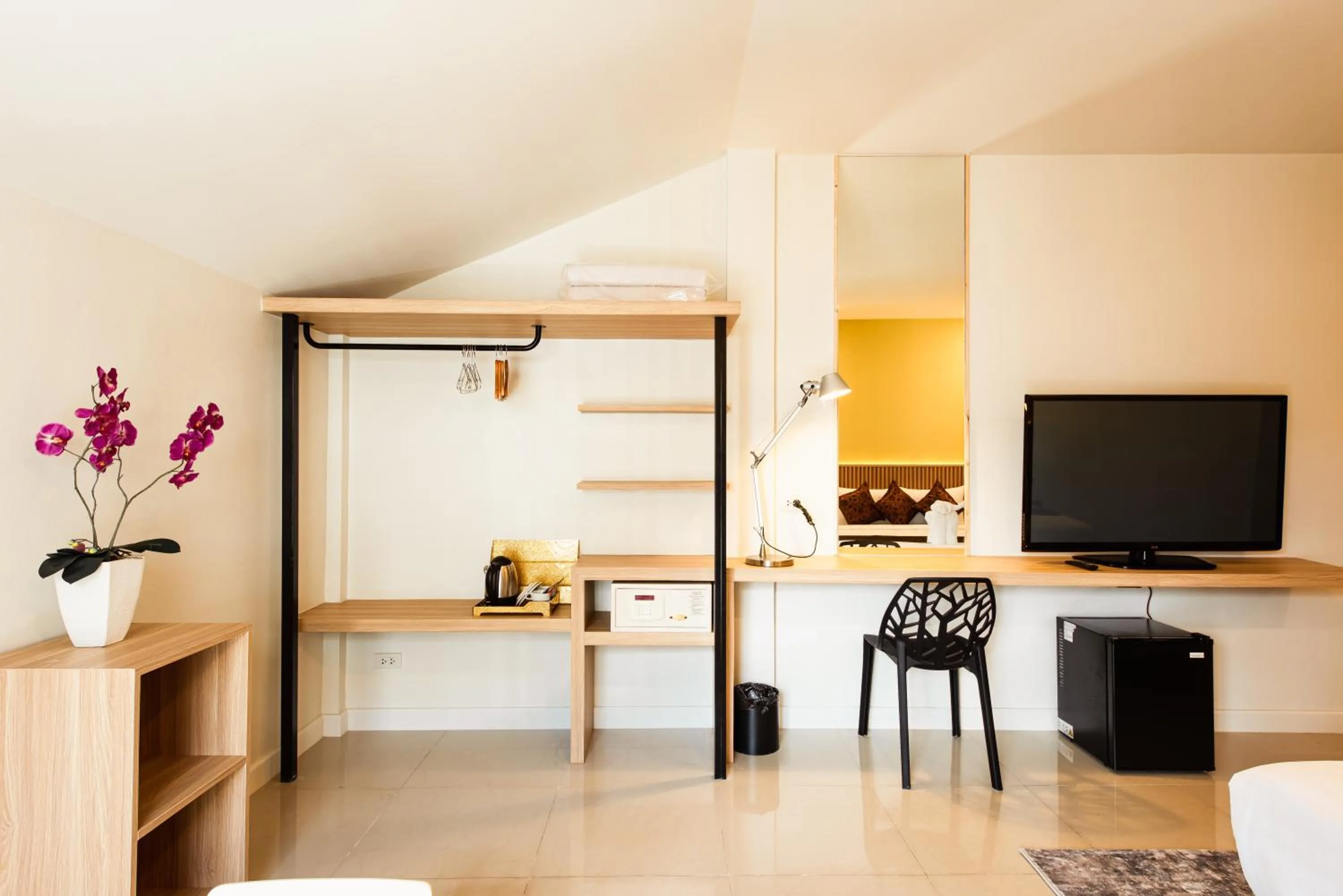 hair dresser in The Golden Ville Boutique Hotel and Spa