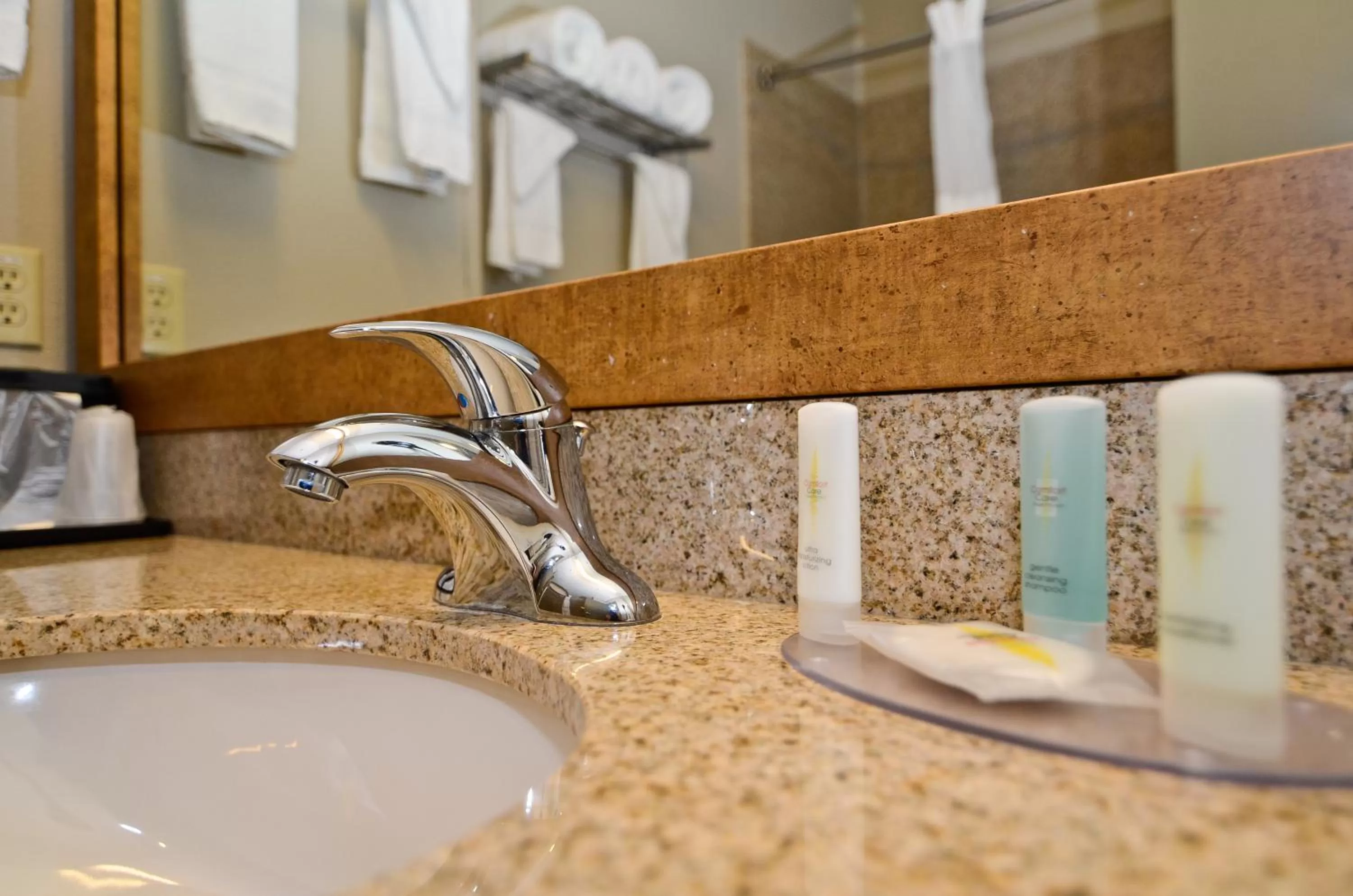 Bathroom in Baymont by Wyndham Columbus