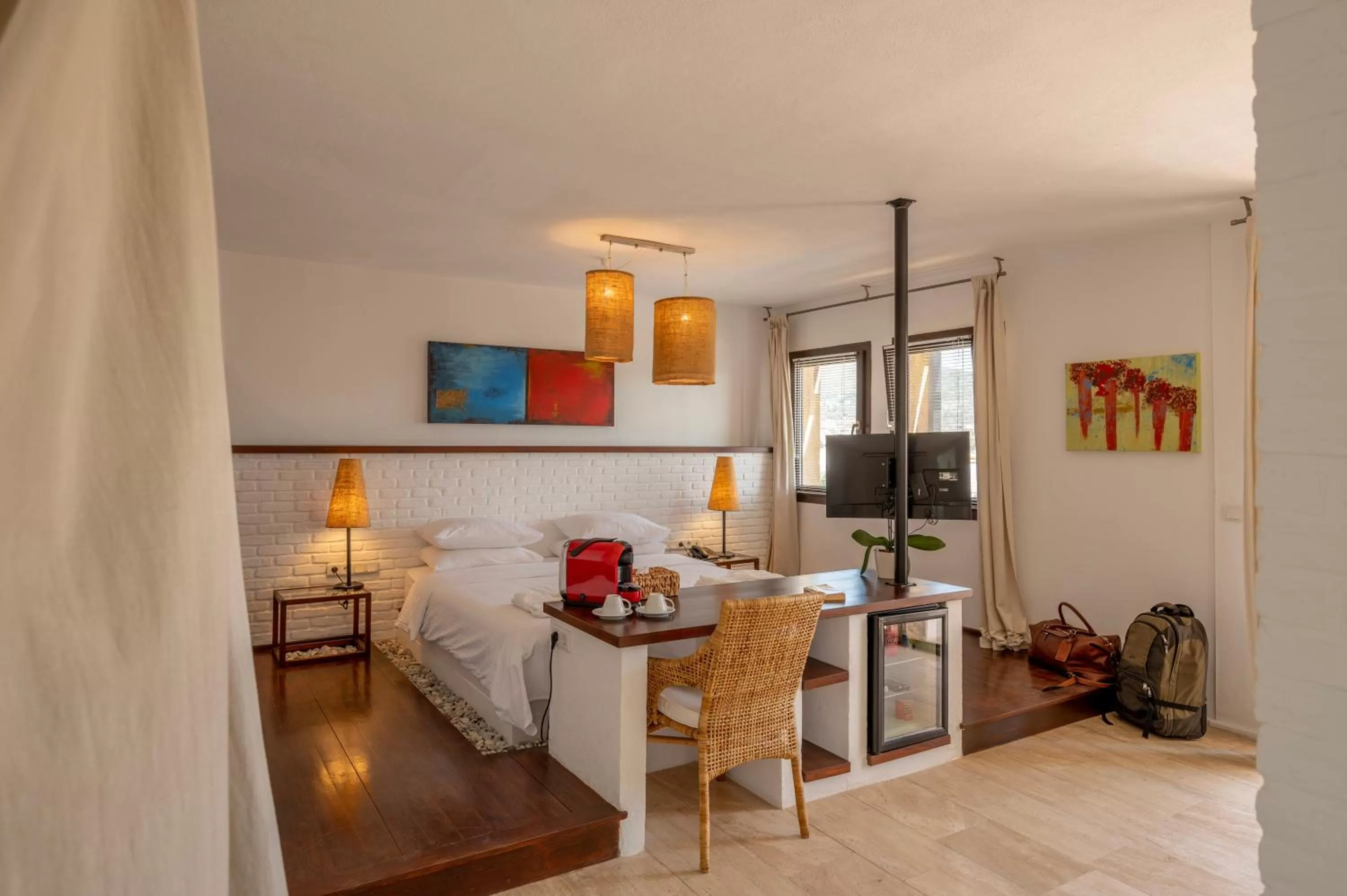 Bed, Seating Area in 4reasons hotel + bistro | 12+