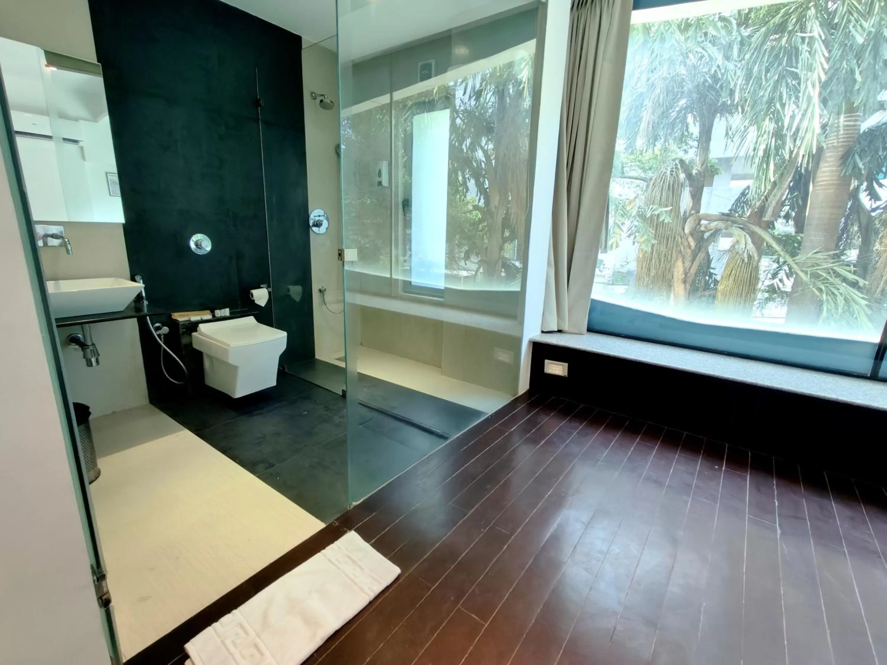 Bathroom in The Sky Imperial Hotel Yahvi