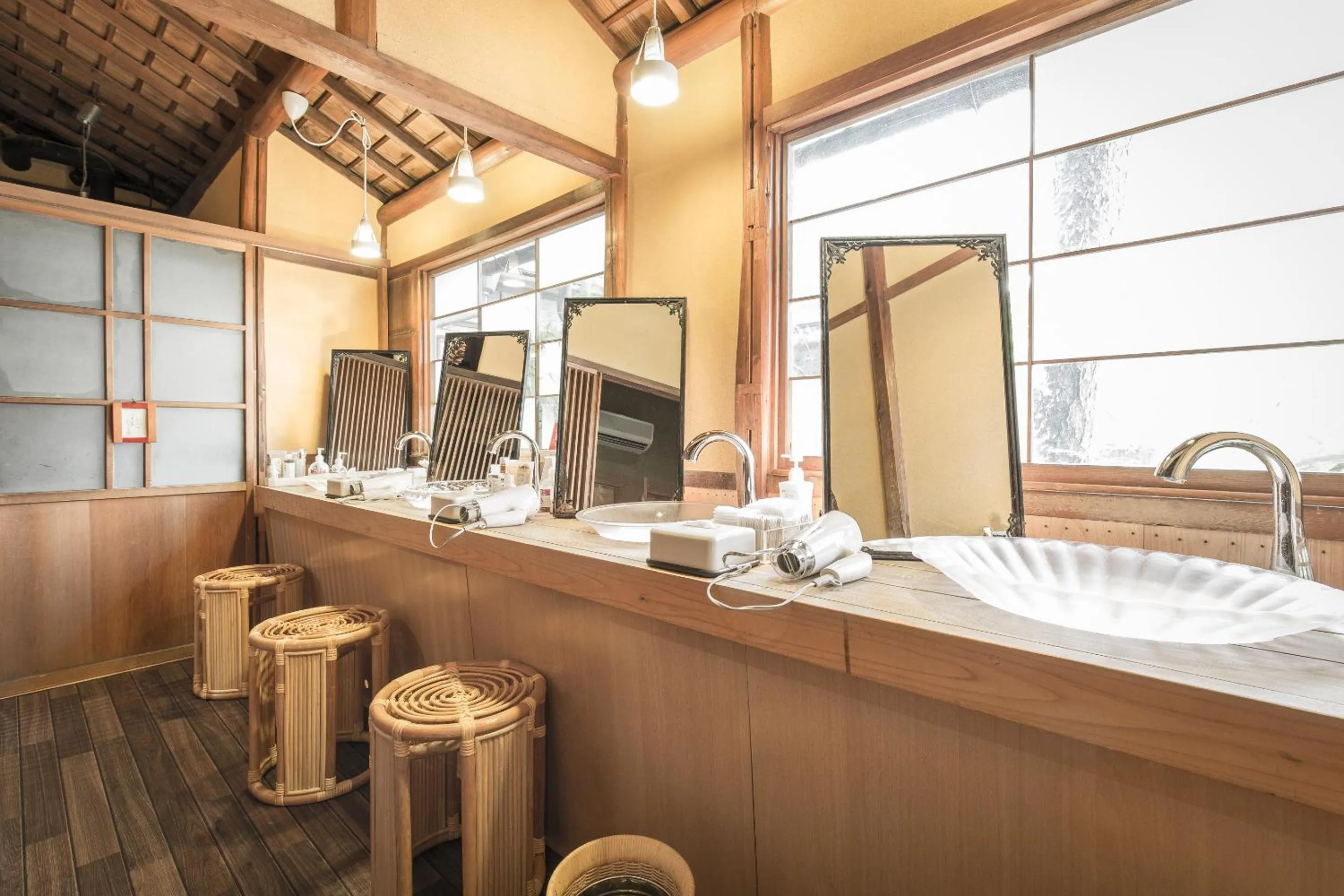 Toilet in Honjin Hiranoya Kachoan