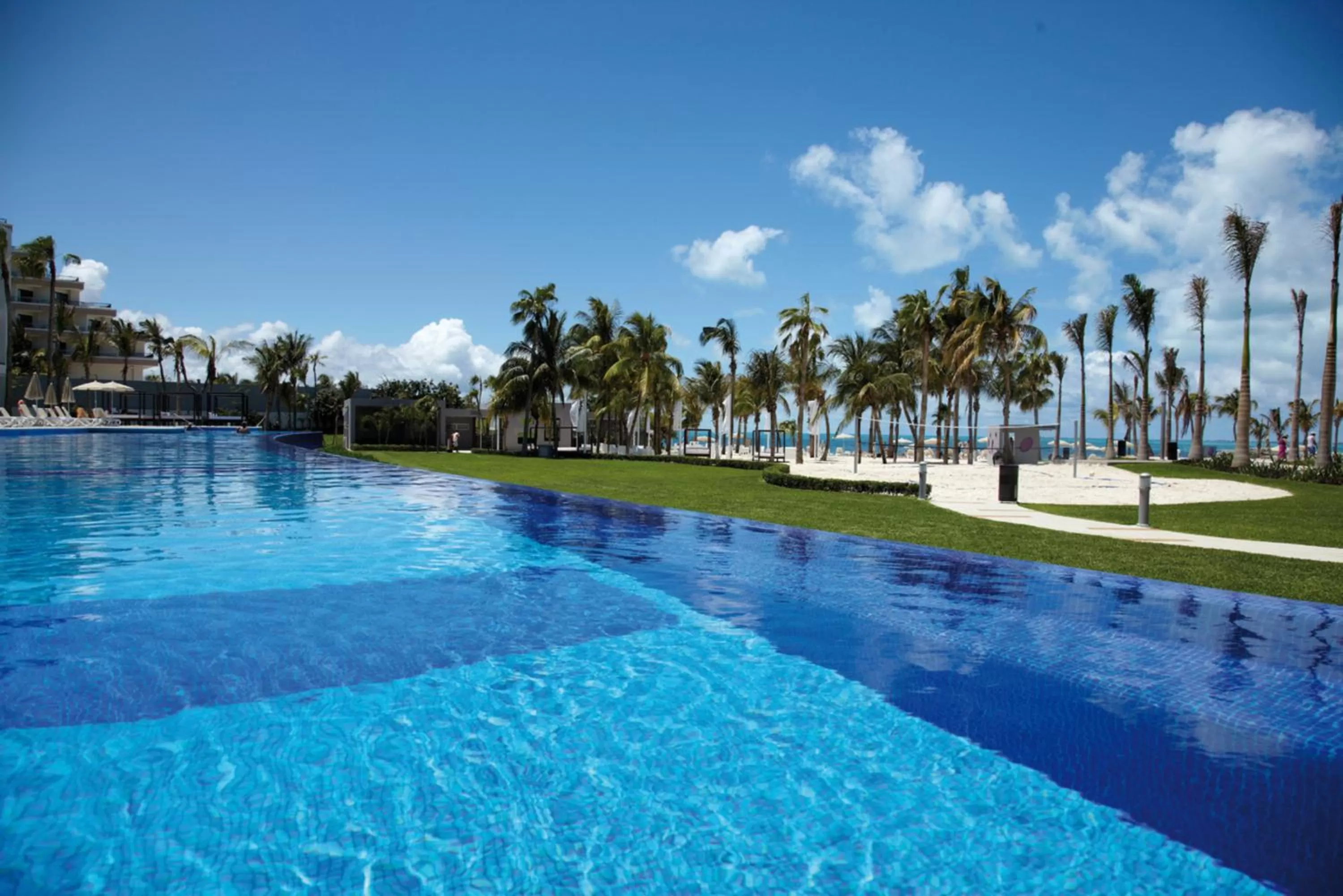 Swimming pool in Riu Palace Peninsula - All Inclusive