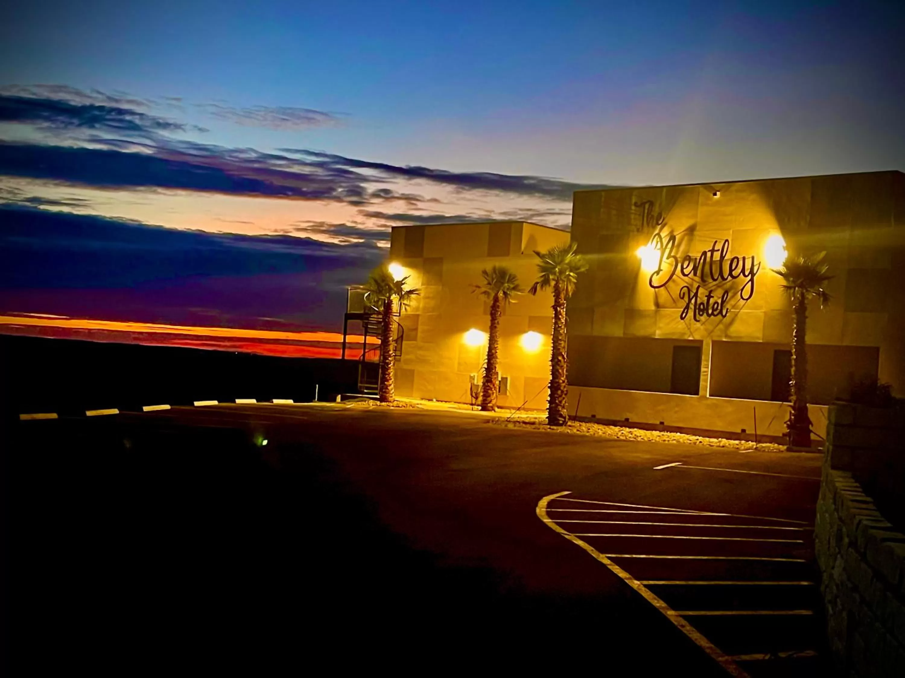 Property building in The Bentley Hotel on 290