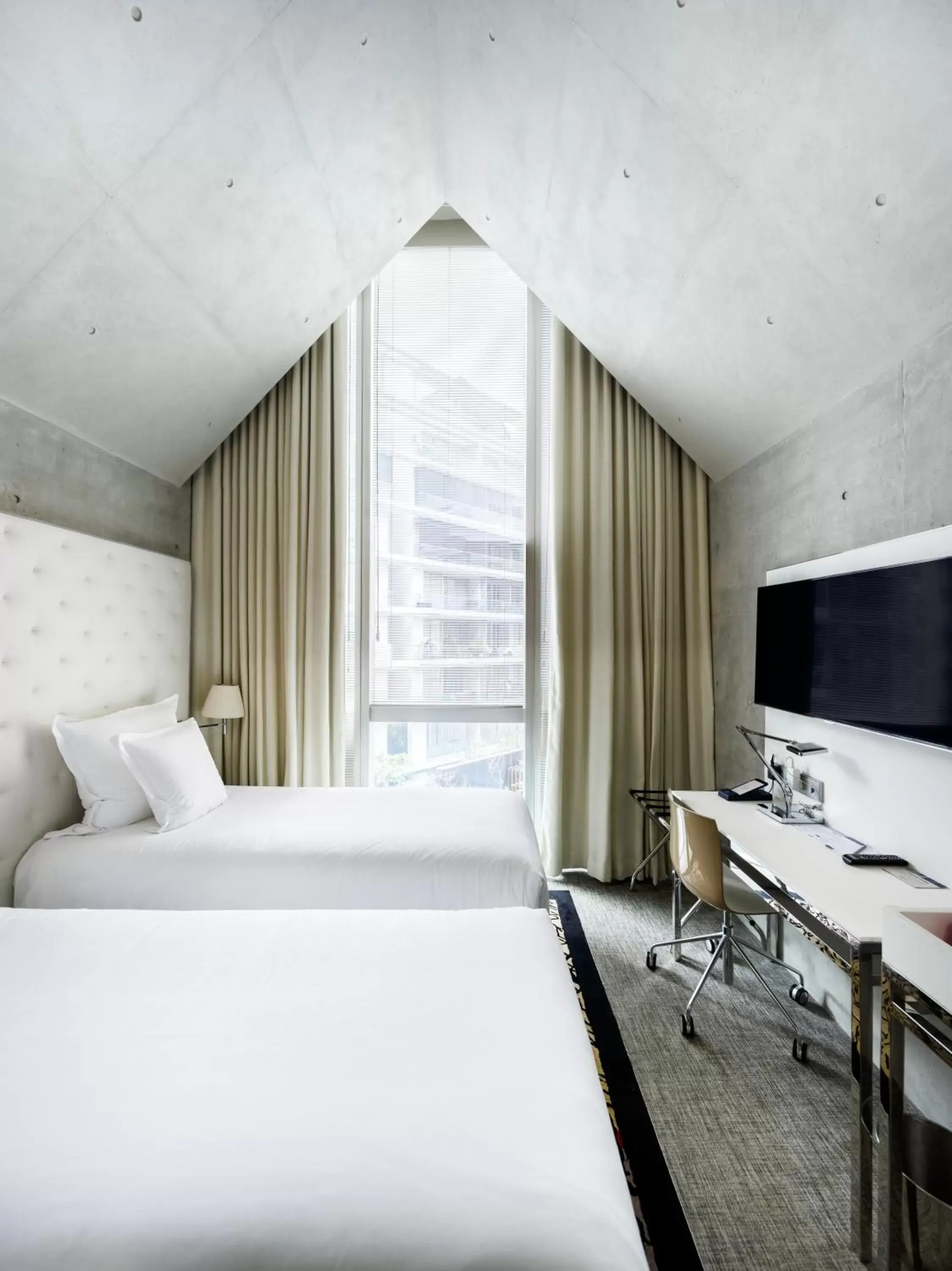 Alcove Cozy Twin in M Social Singapore Alcove Cozy Twin in M Social Singapore