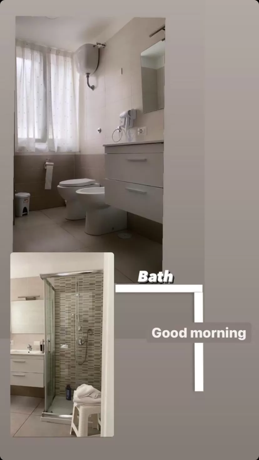 Shower in B&B Villa Filù