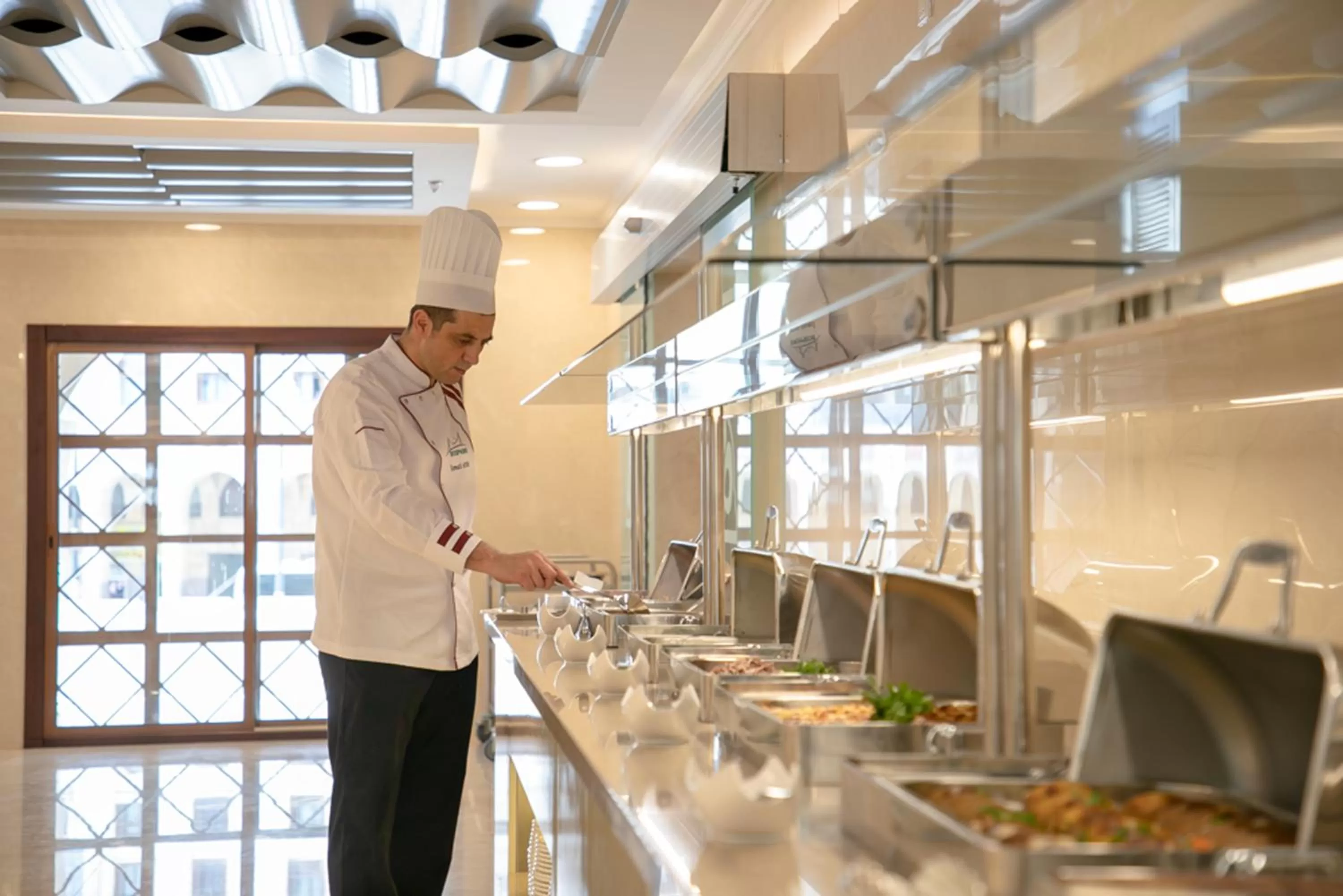 Restaurant/places to eat in Le Bosphorus Hotel - Waqf Safi