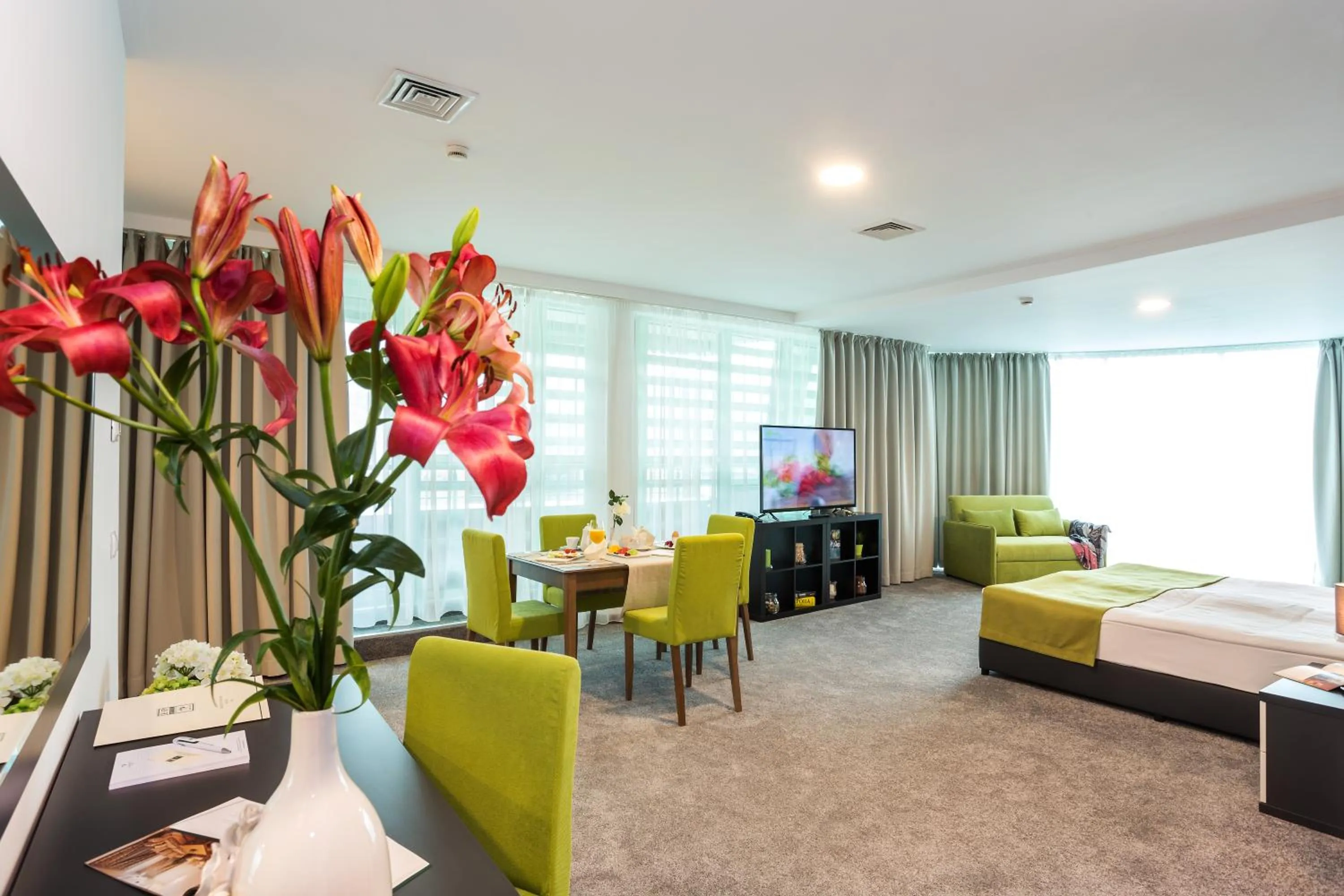 Photo of the whole room, Bed in Earth & People Hotel & SPA - Free Parking & Swimming Pool