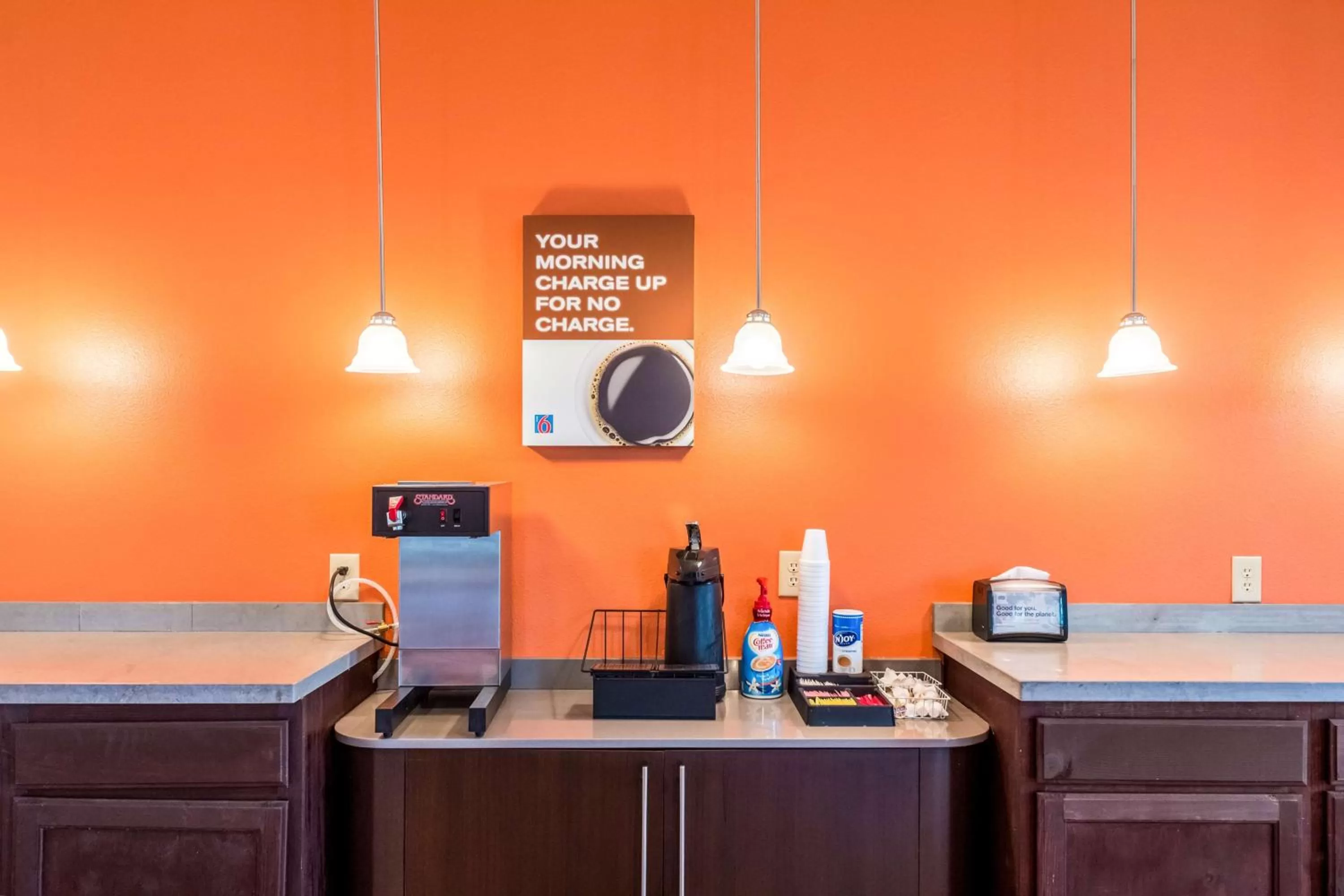 Property building in Motel 6-Jourdanton, TX