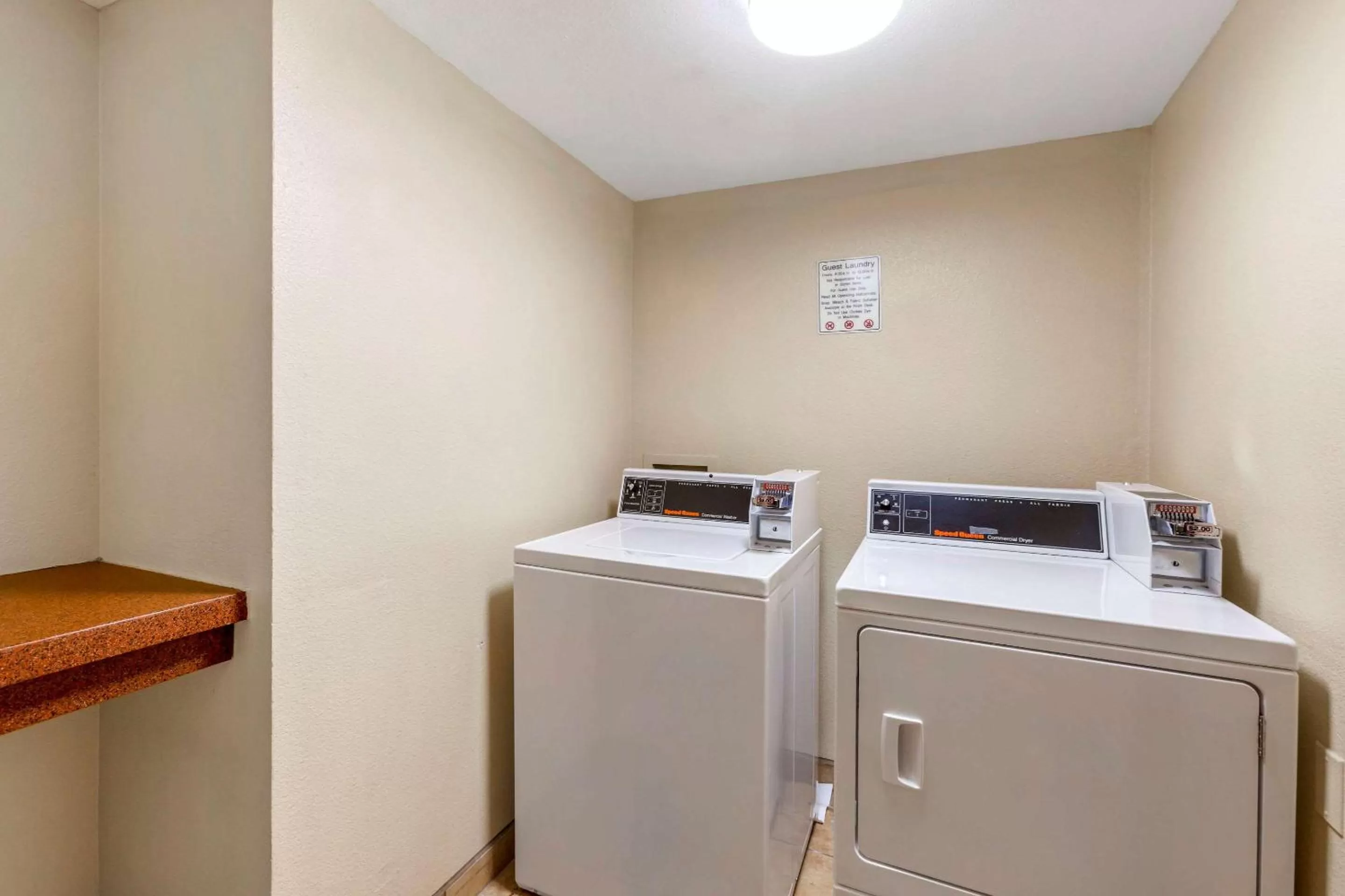 Other, Bed in Comfort Inn Payson