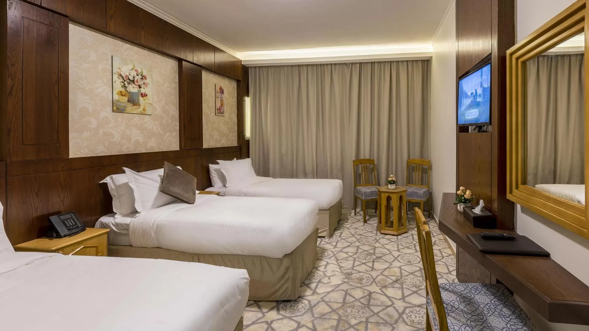 Bed in Jiwar Al Madina Hotel