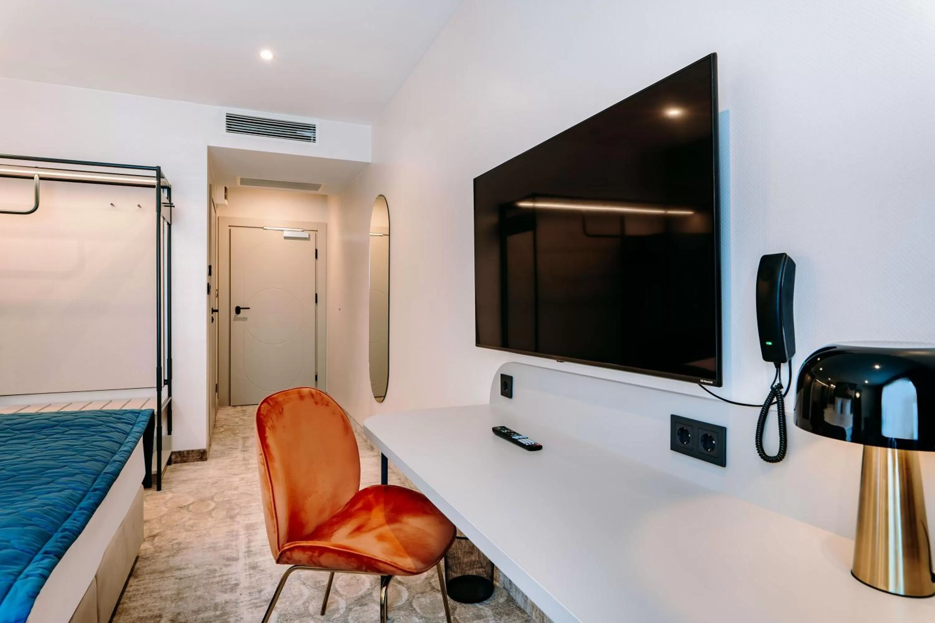 TV and multimedia, Bed in Hotel ETER