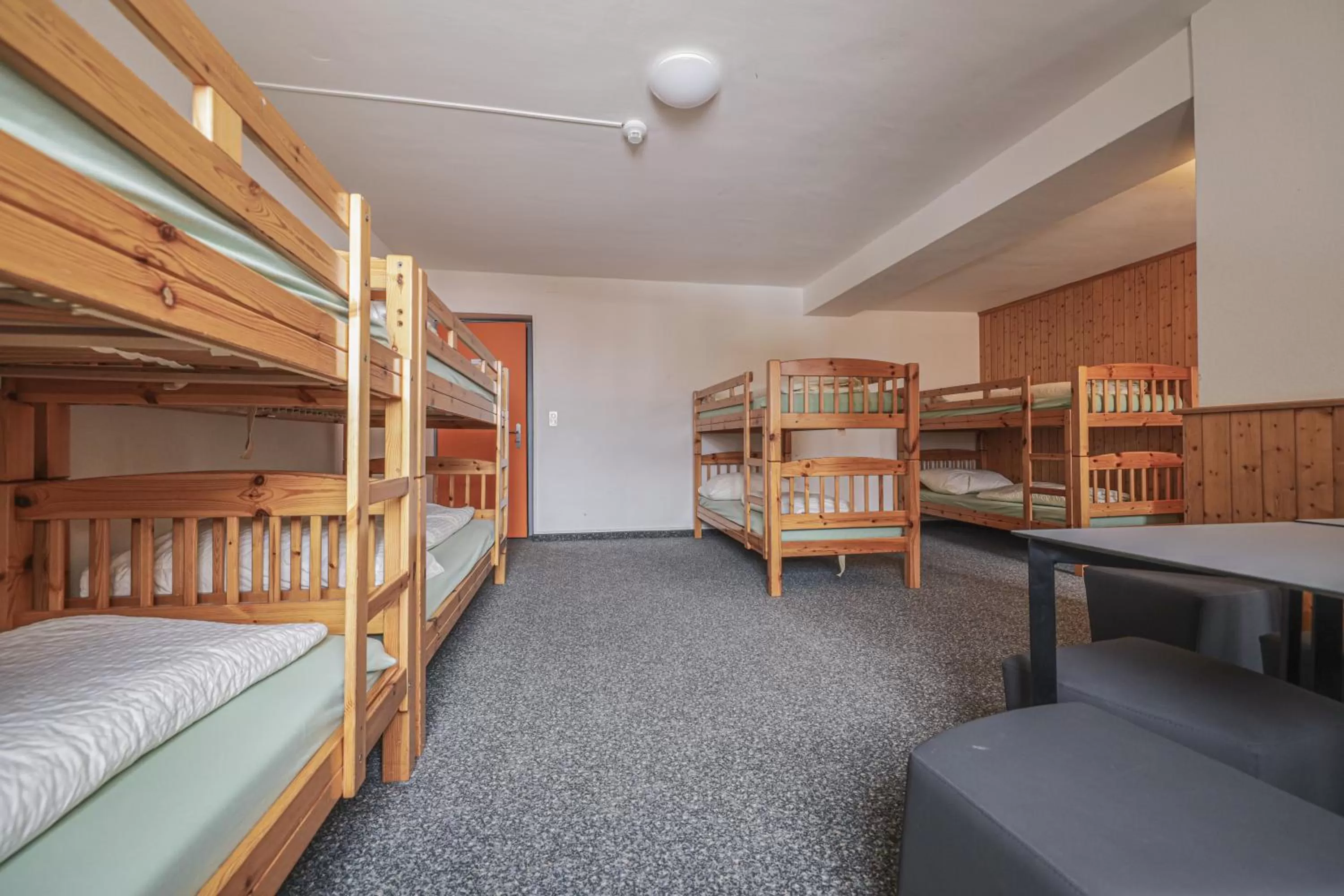 Photo of the whole room, Bed in Arosa Mountain Lodge