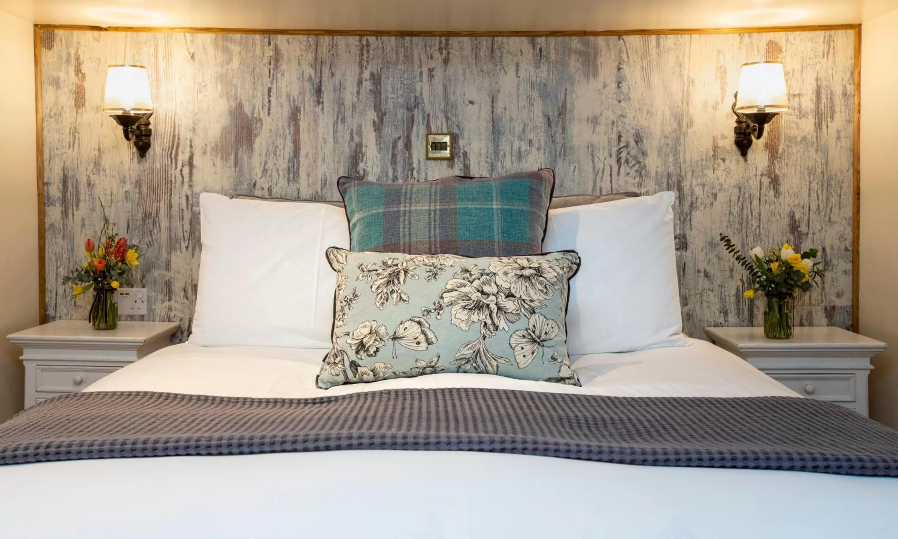 Bed in The Fleece Inn