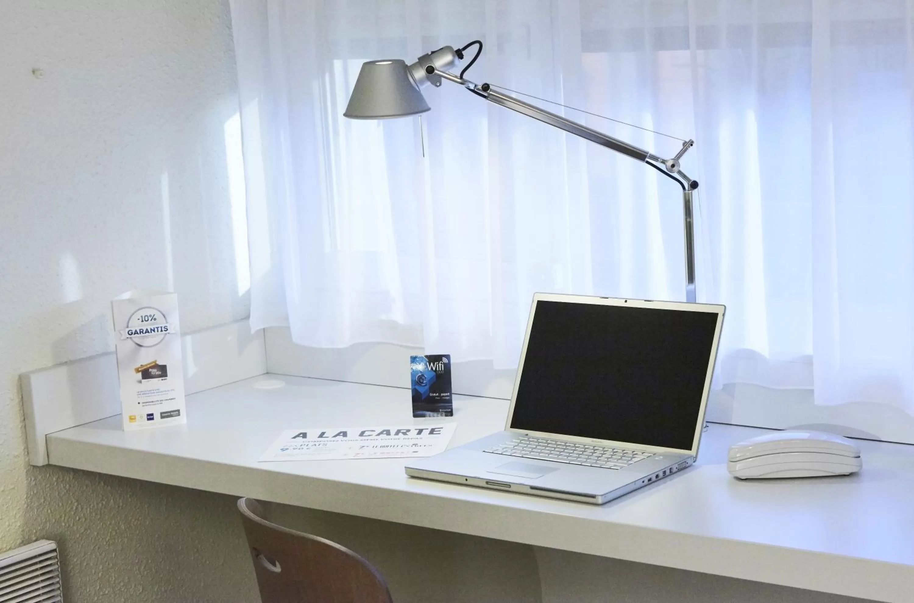 Seating area in Campanile Lille Sud - CHR