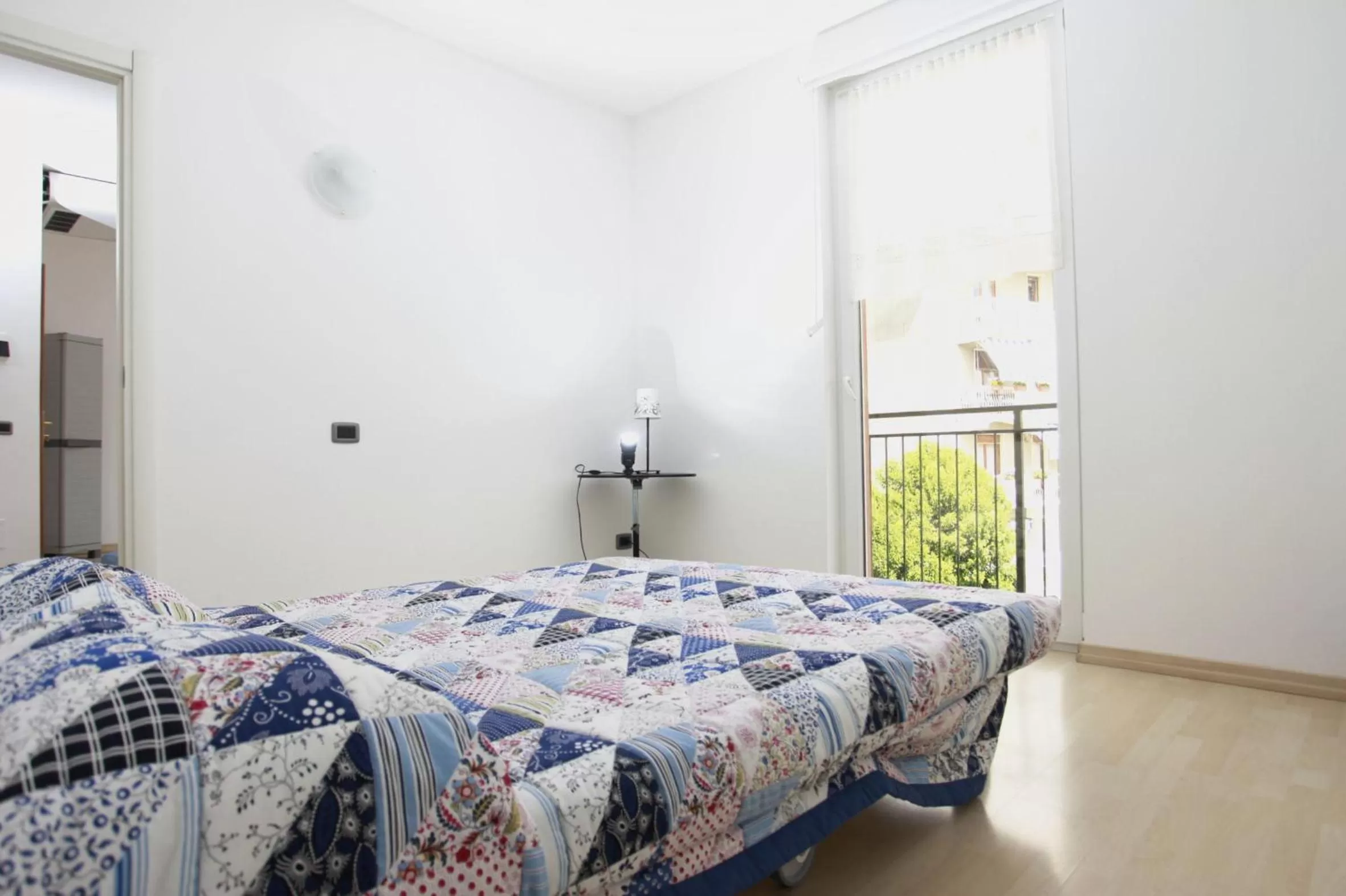 Bed in Apartment Lake Maggiore - ITALIA