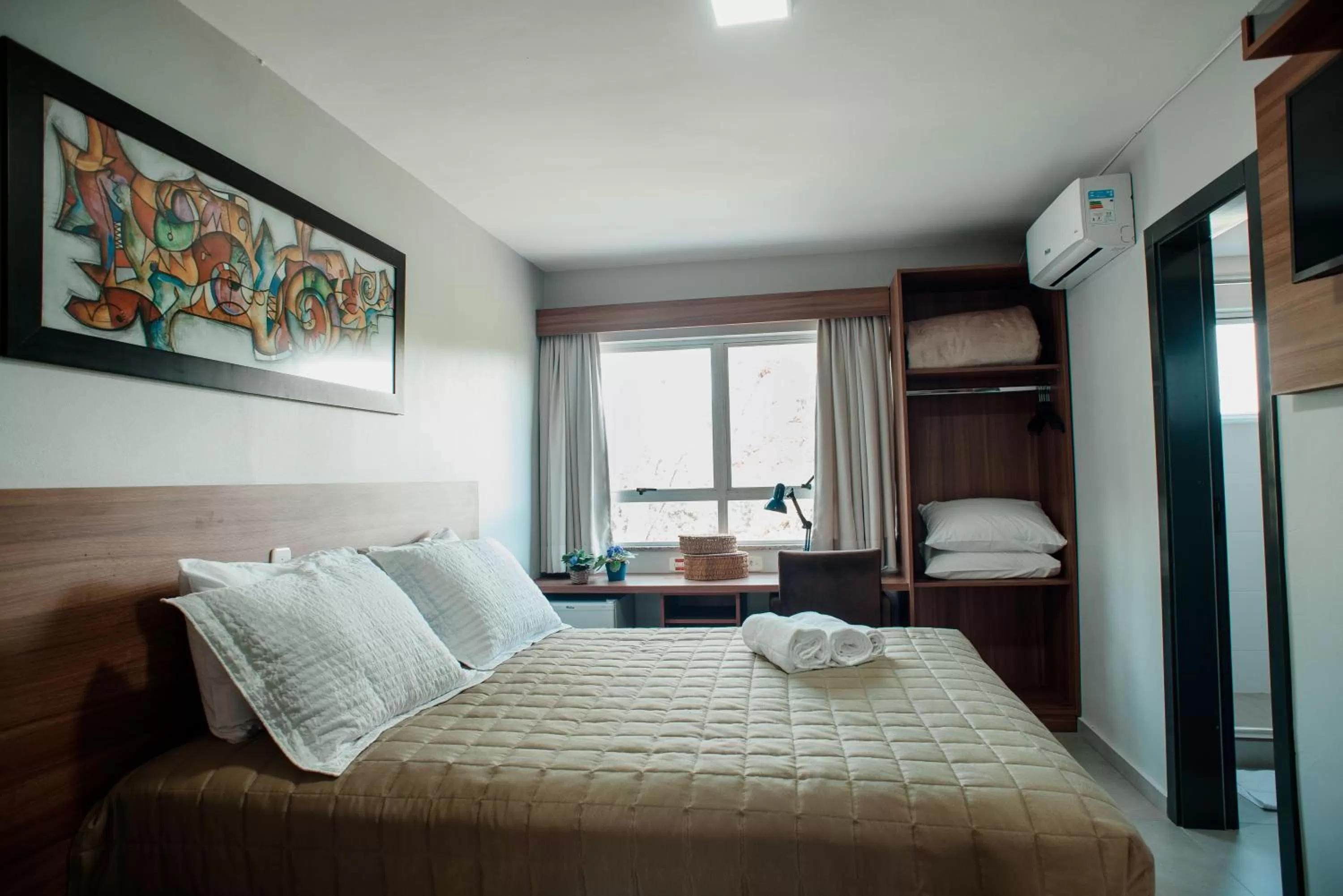 Photo of the whole room, Bed in Vallér Montanha Hotel