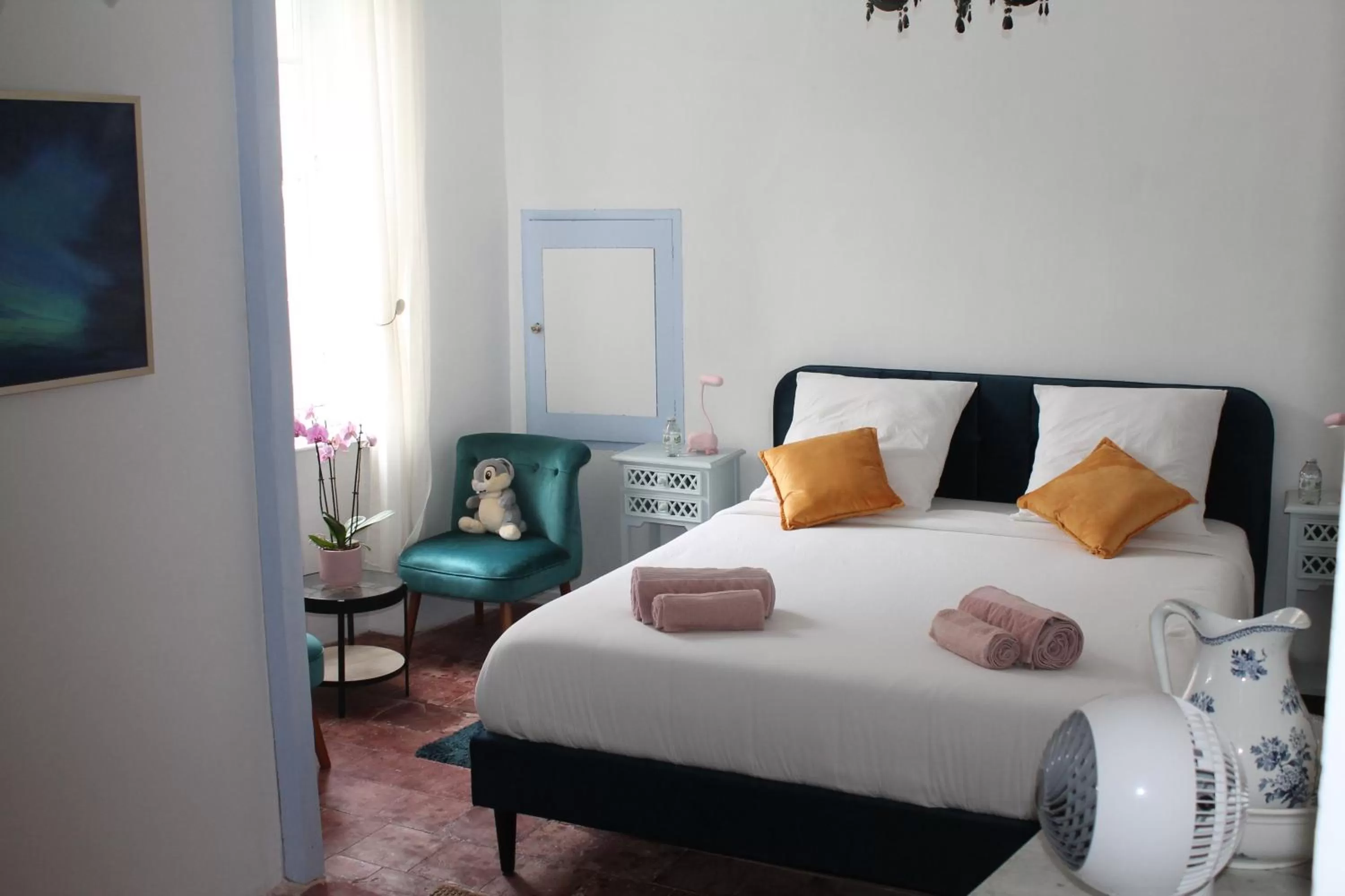 Bed in Les 2 Drôles d'Oiseaux