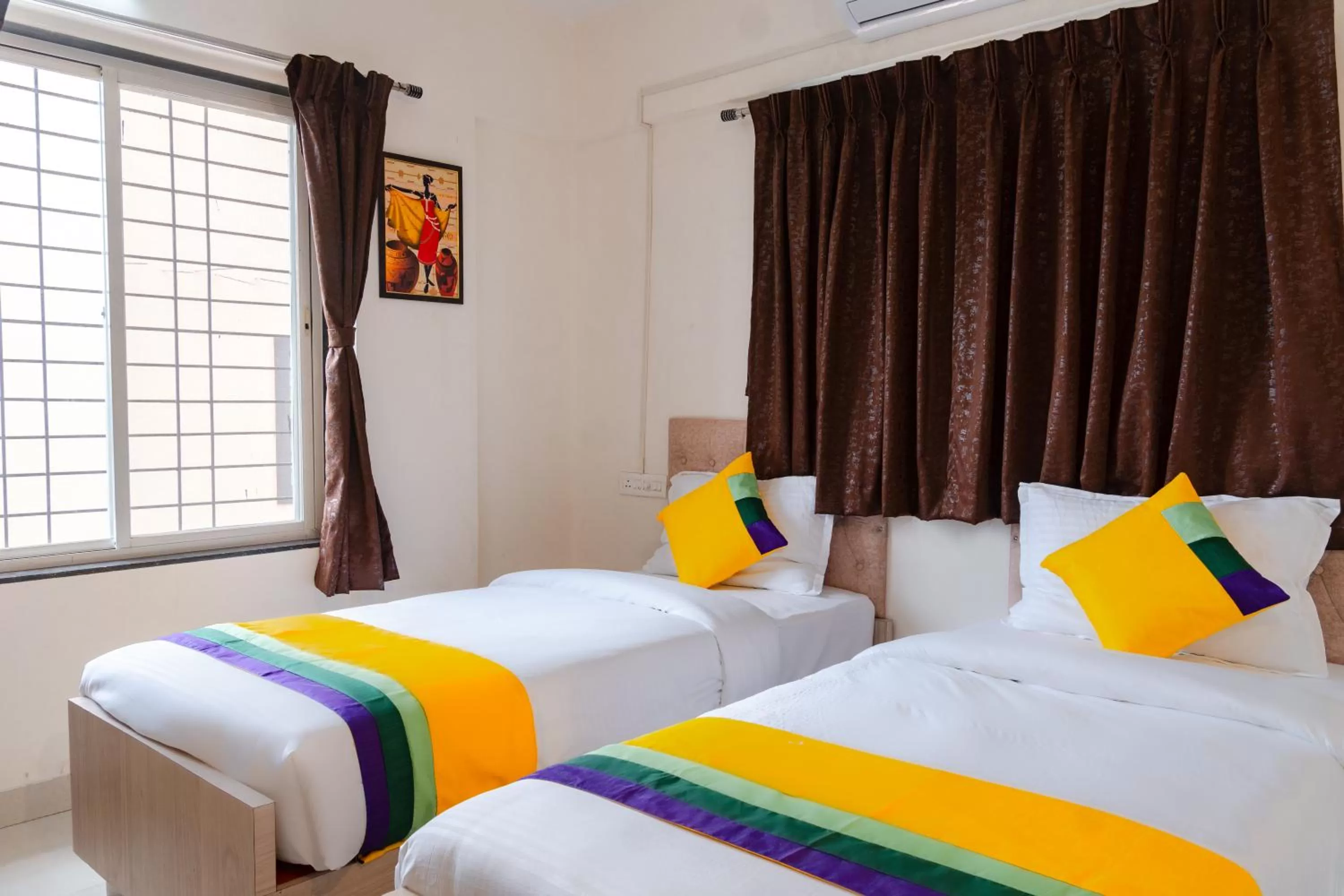 Bed in Itsy By Treebo - Opal Suites