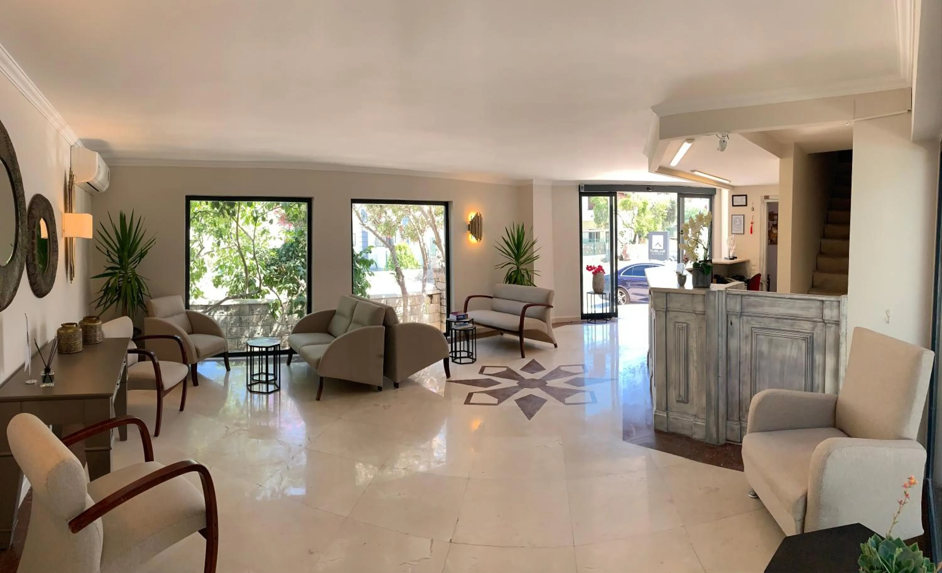 Lobby or reception in Moonshine Hotel & Suites