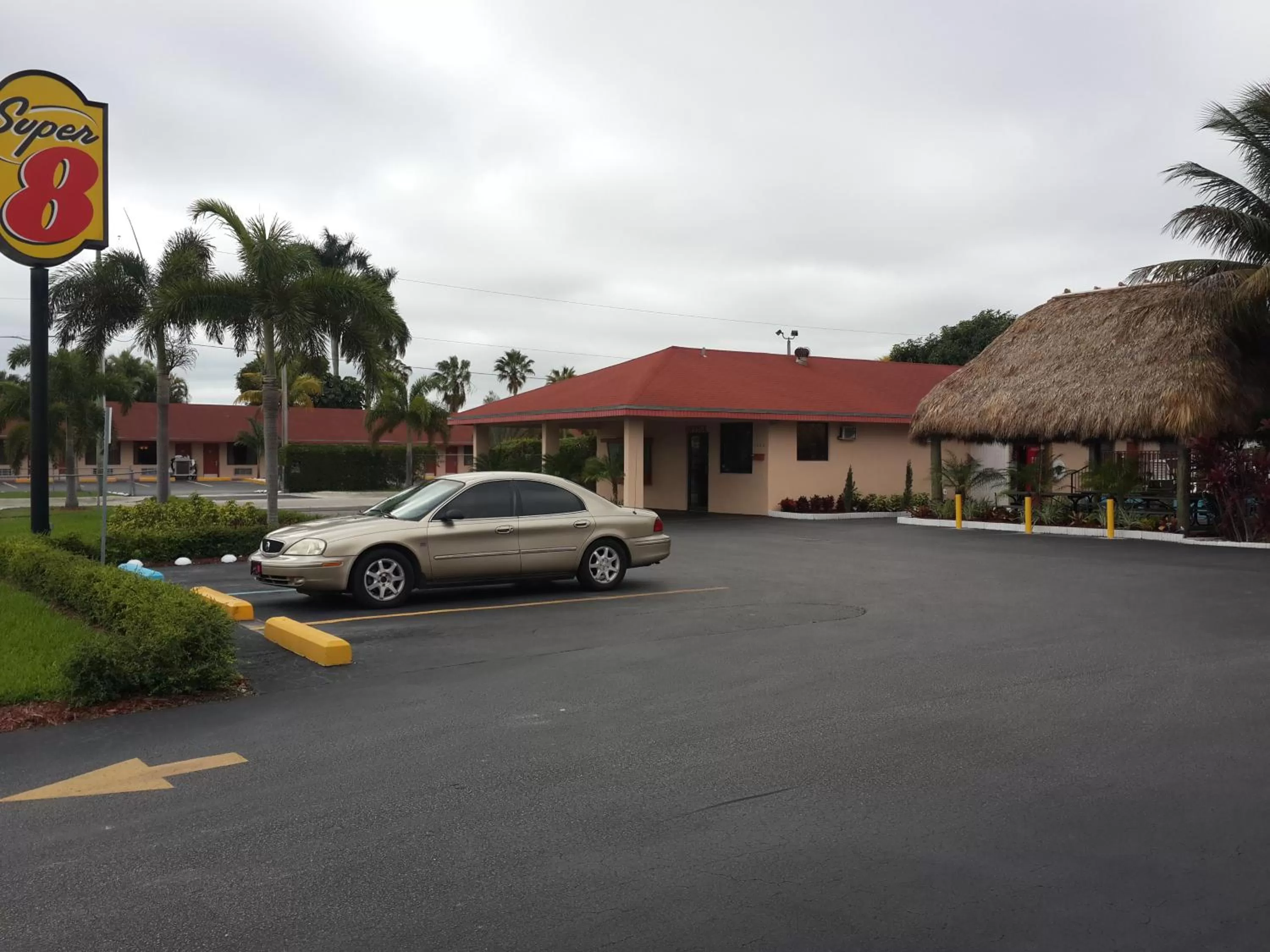 Facade/entrance in Super 8 by Wyndham Florida City/Homestead/Everglades