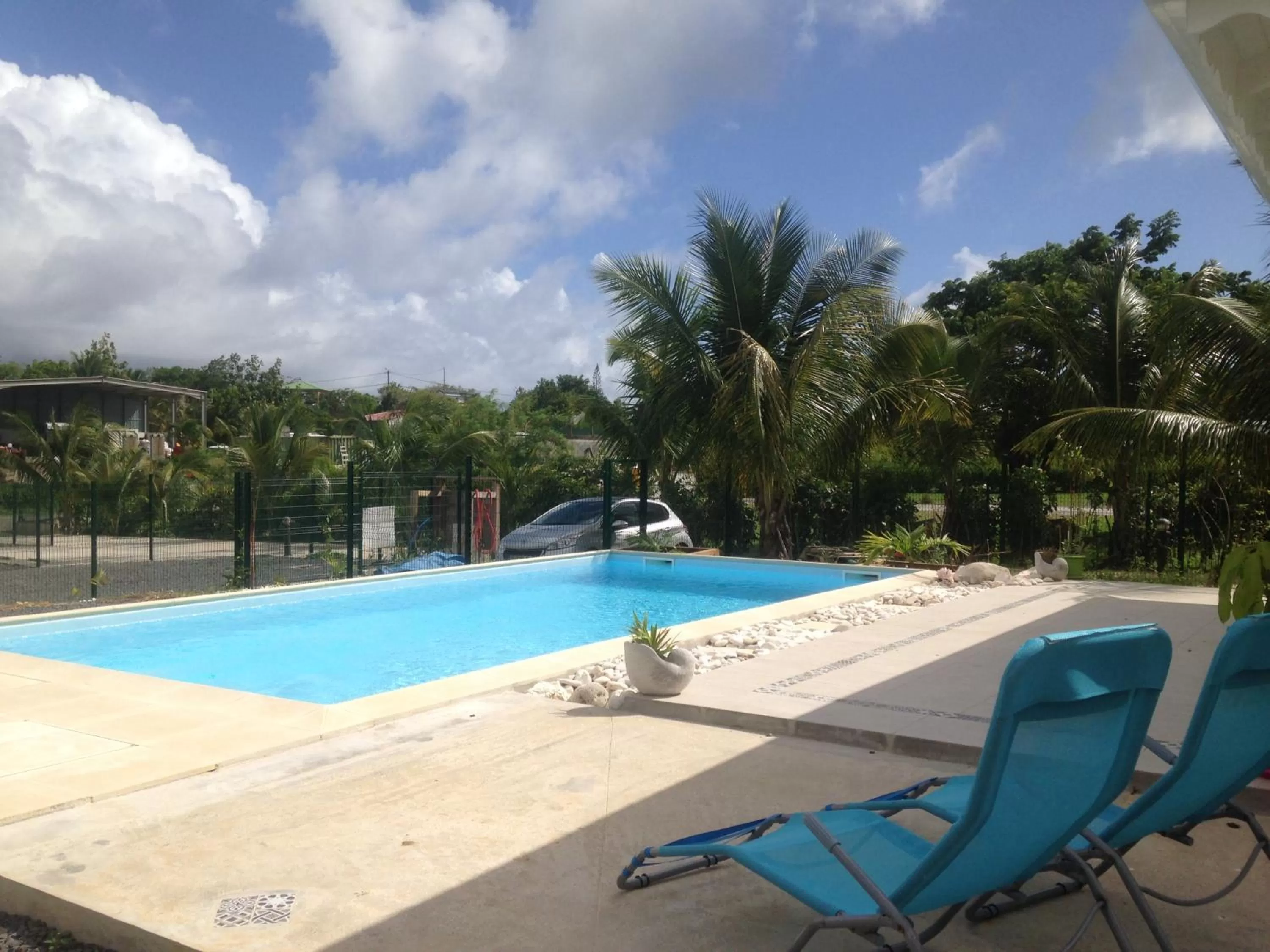 Swimming pool in Chambre d'hôte Coeur-CoCo piscine