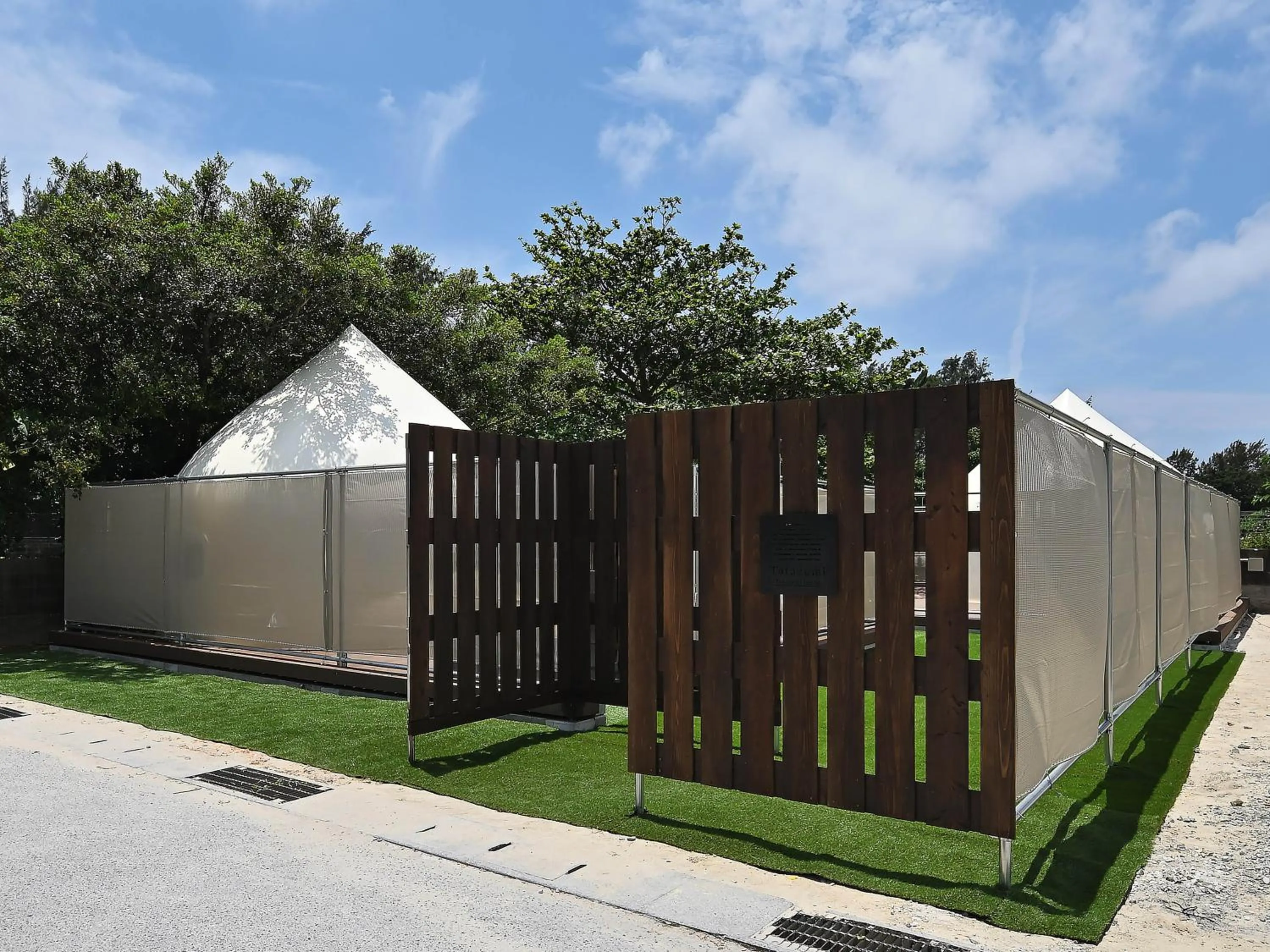 Property building in Pension Sea Friend