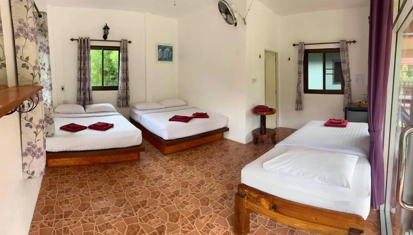 Bed in Khao Sok Jungle Huts Resort