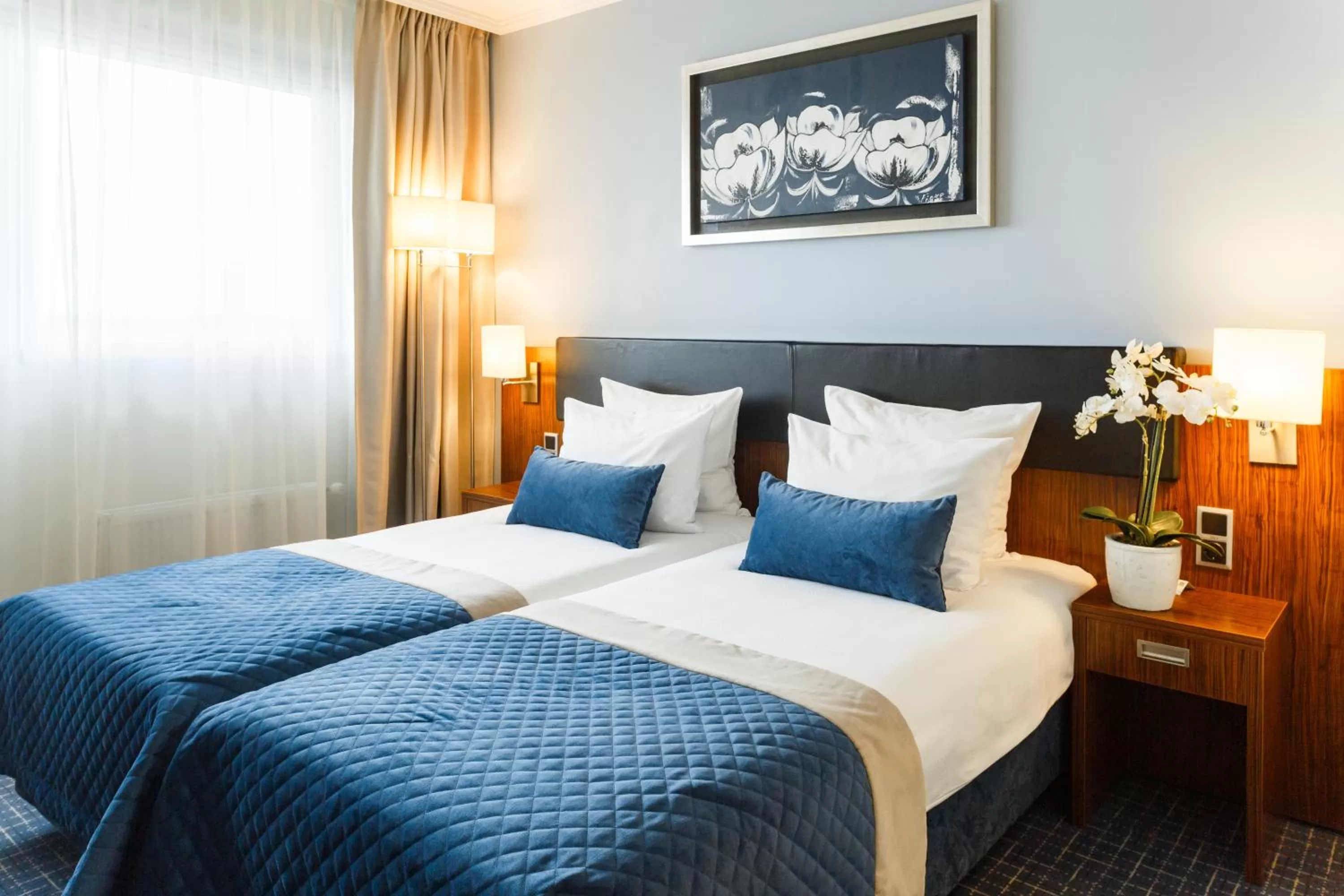 Bedroom, Bed in Avalon Hotel & Conferences