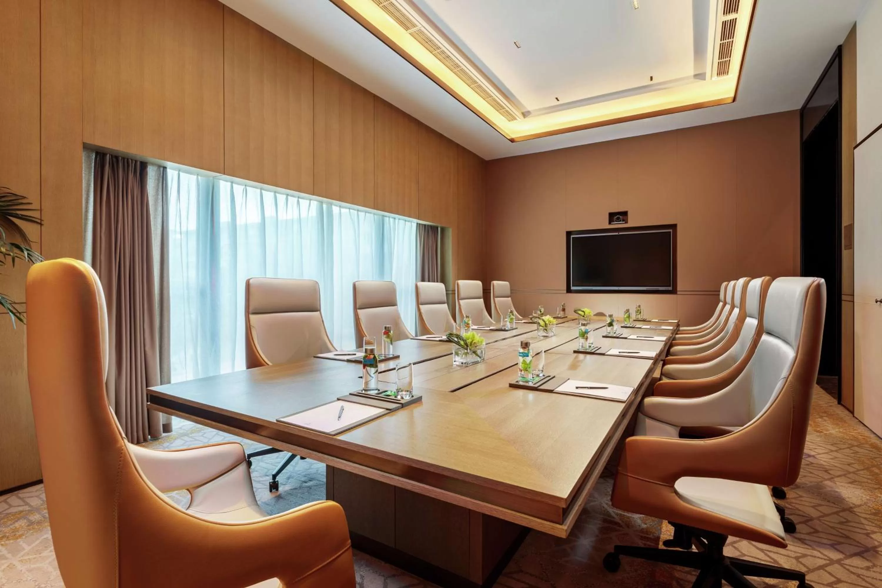 Meeting/conference room in Hilton Chengdu Chenghua - Close to Panda Base and Chunxi Road