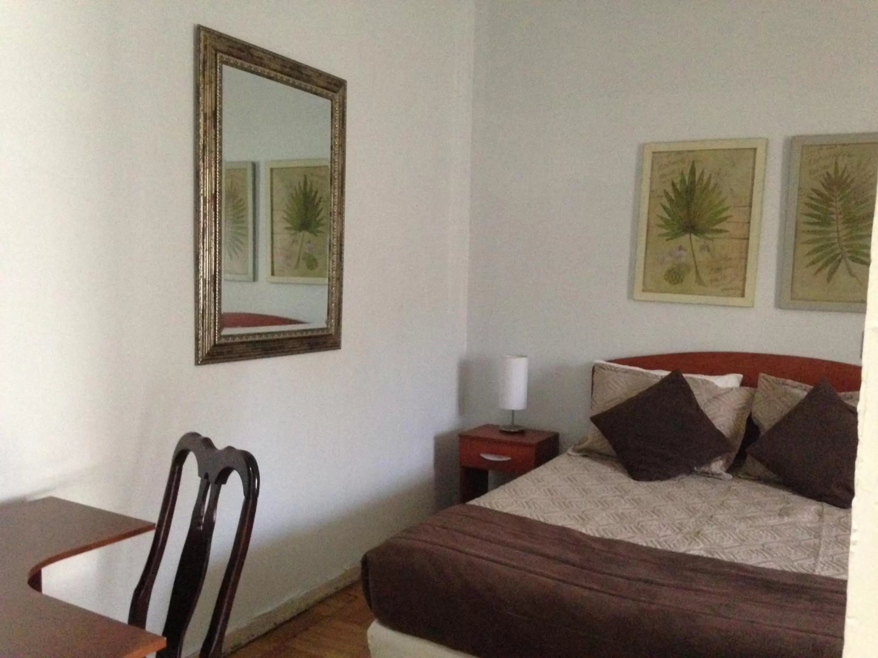 Quadruple Room with Shared Bathroom in Residencial Universitaria