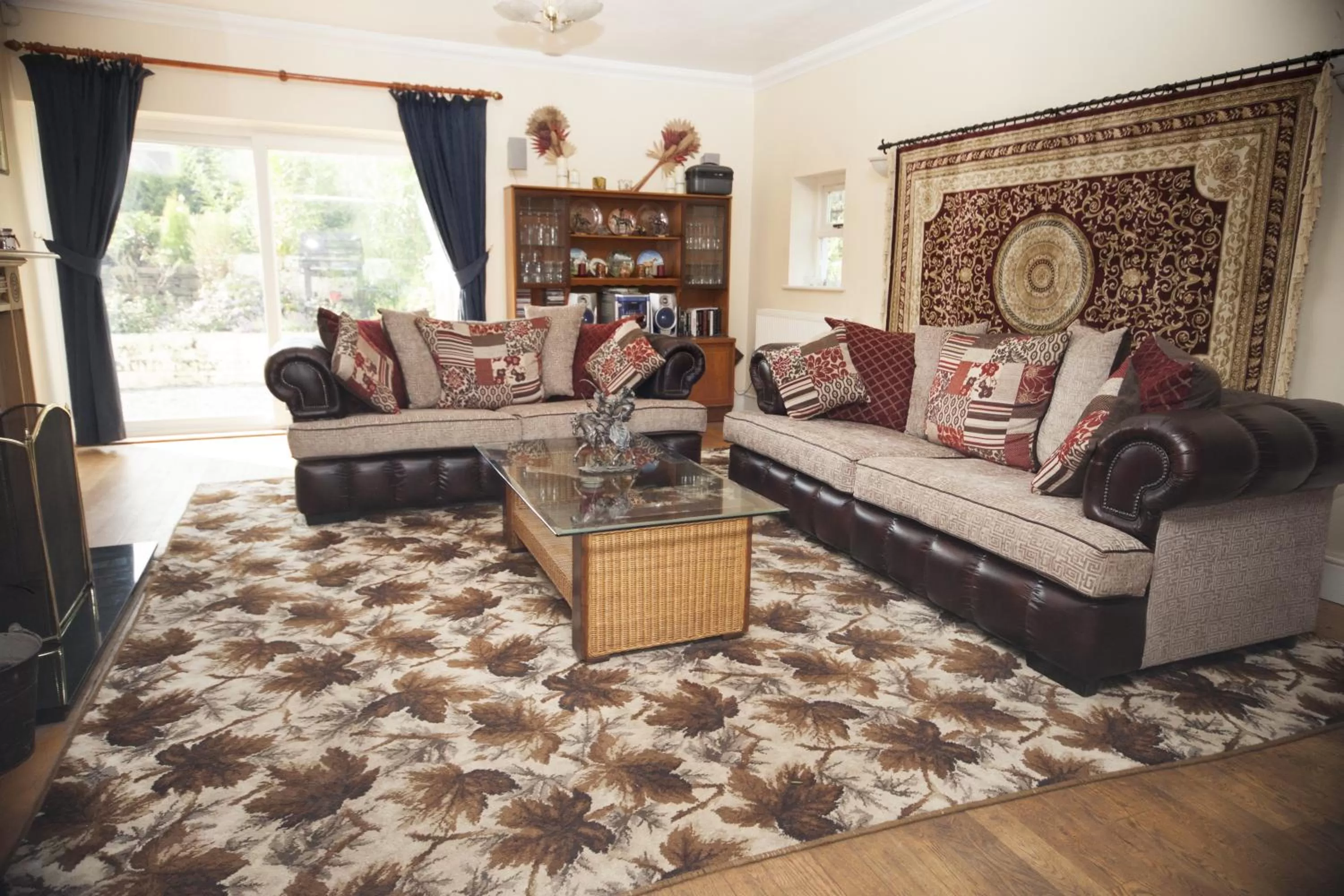 Living room, Bed in Bryncoch