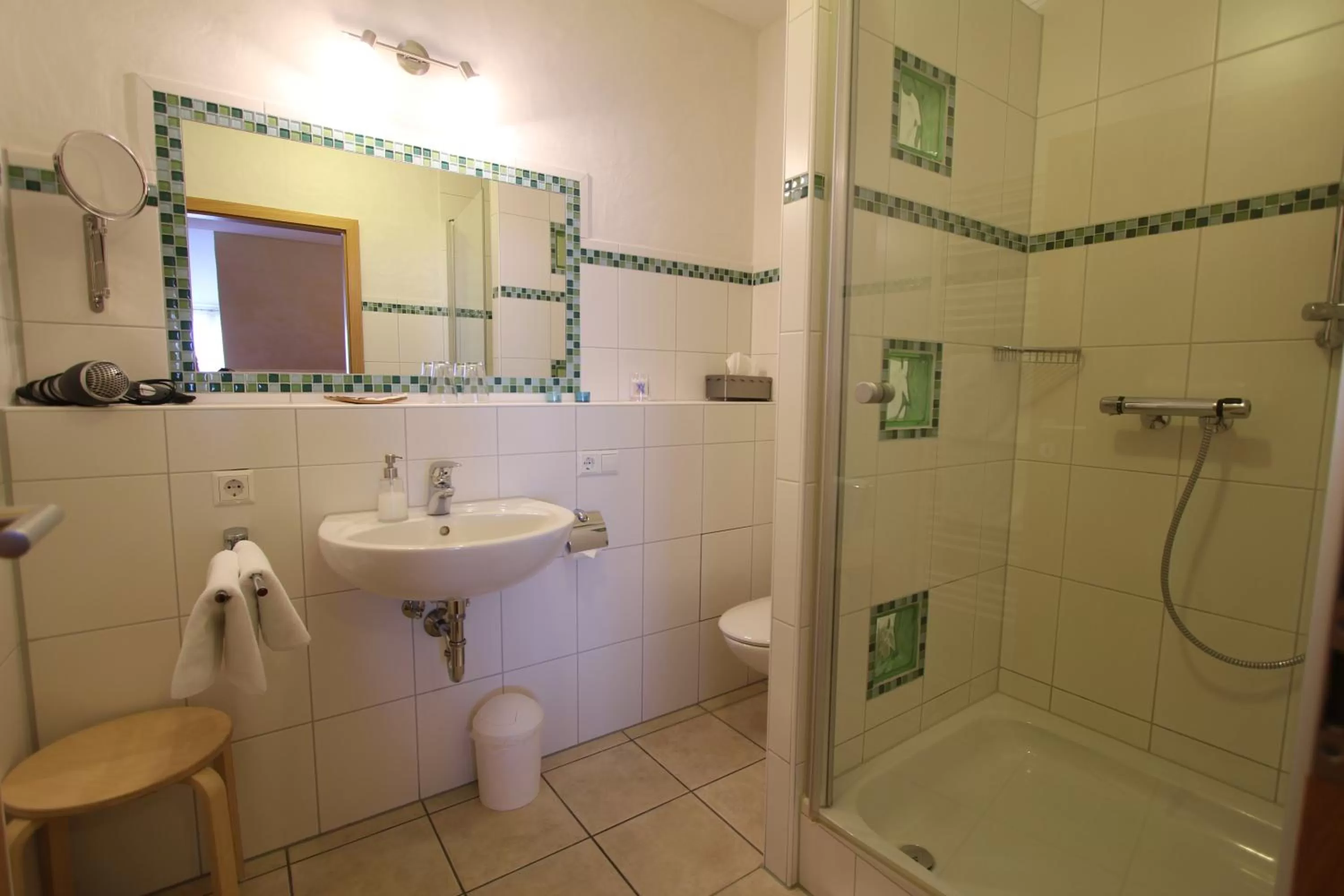 Bathroom in Weinhotel / Gasthaus zur Sonne